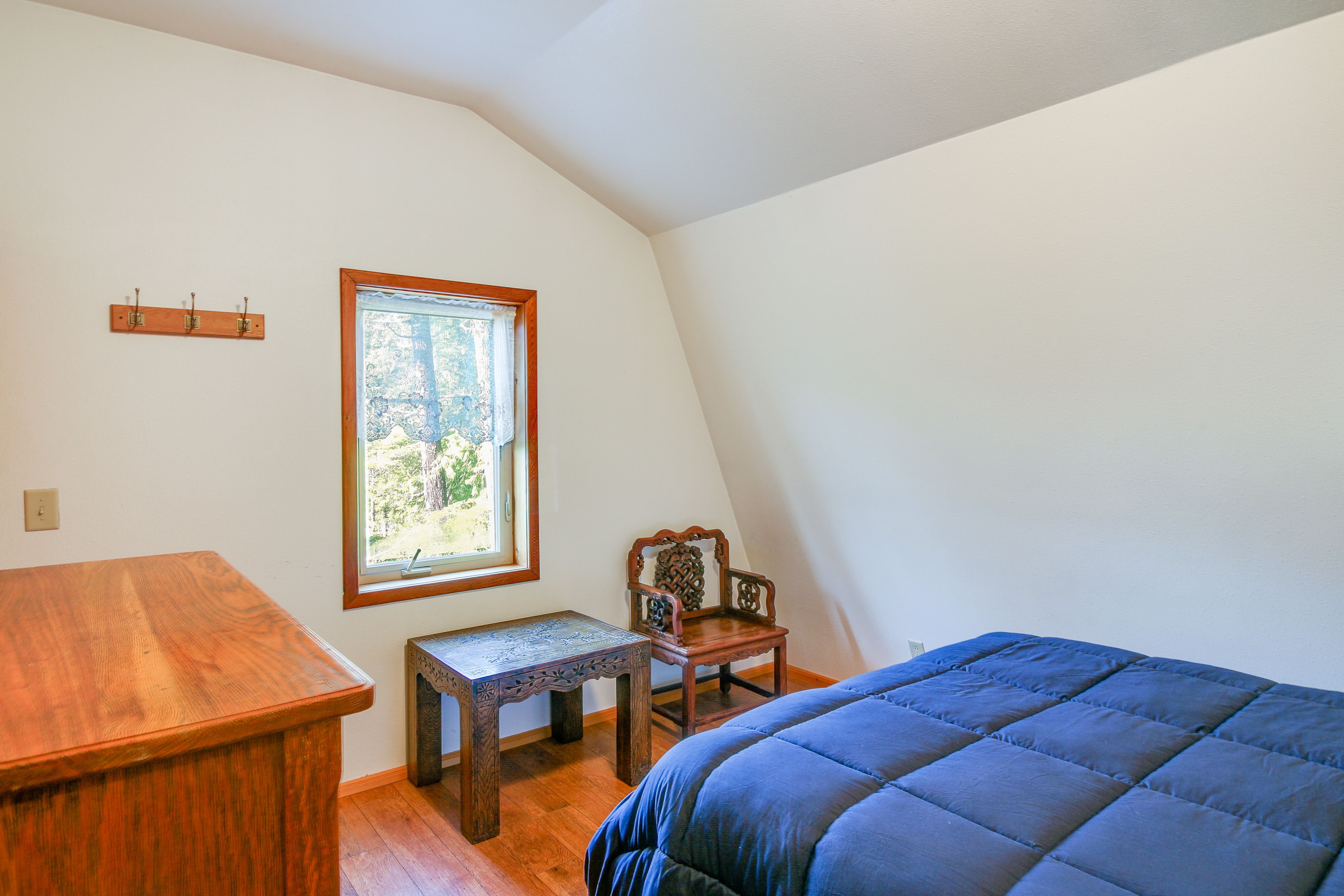 Bedroom 1 | King Bed