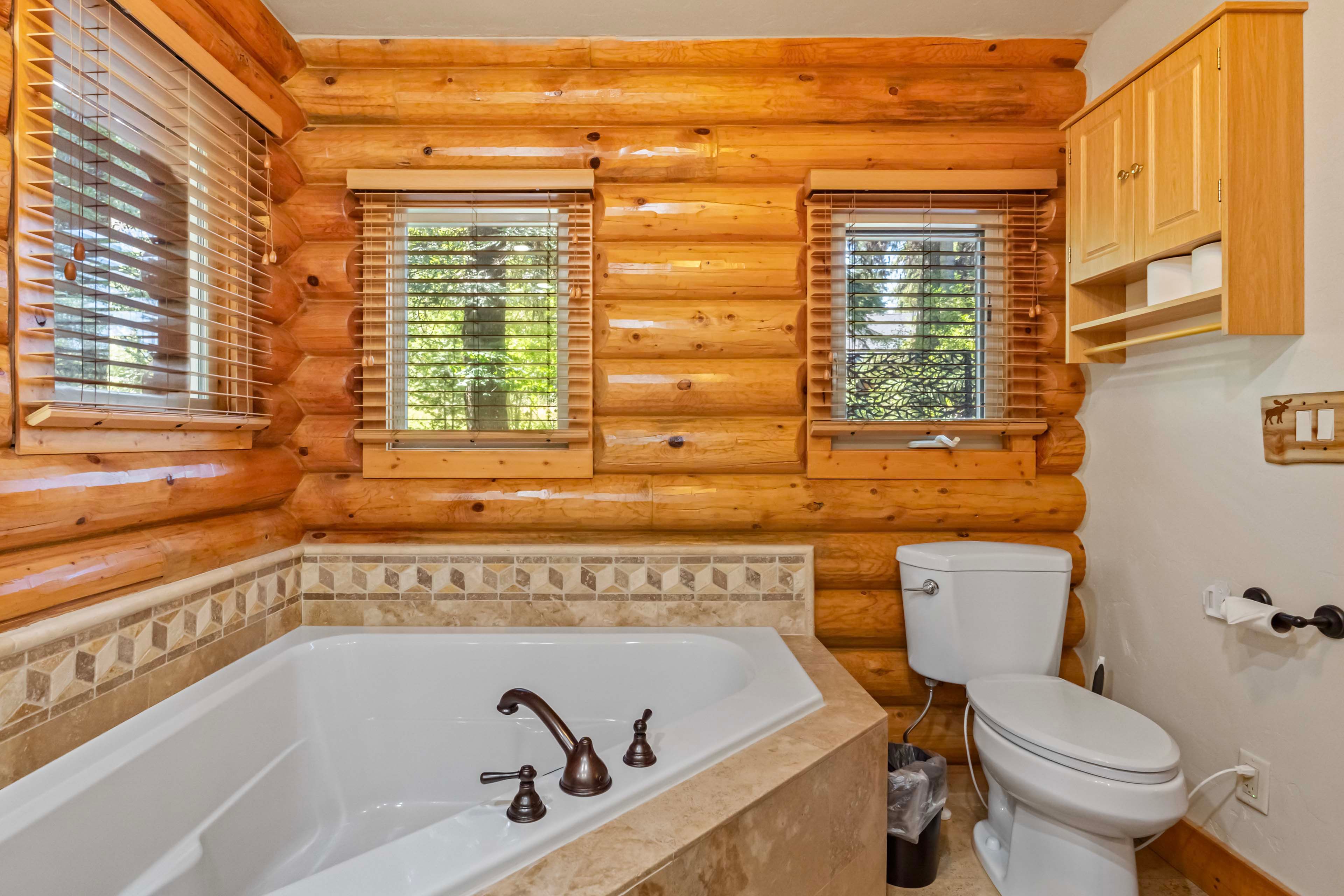 Full Bath | Complimentary Toiletries | Towels Provided | Main Level