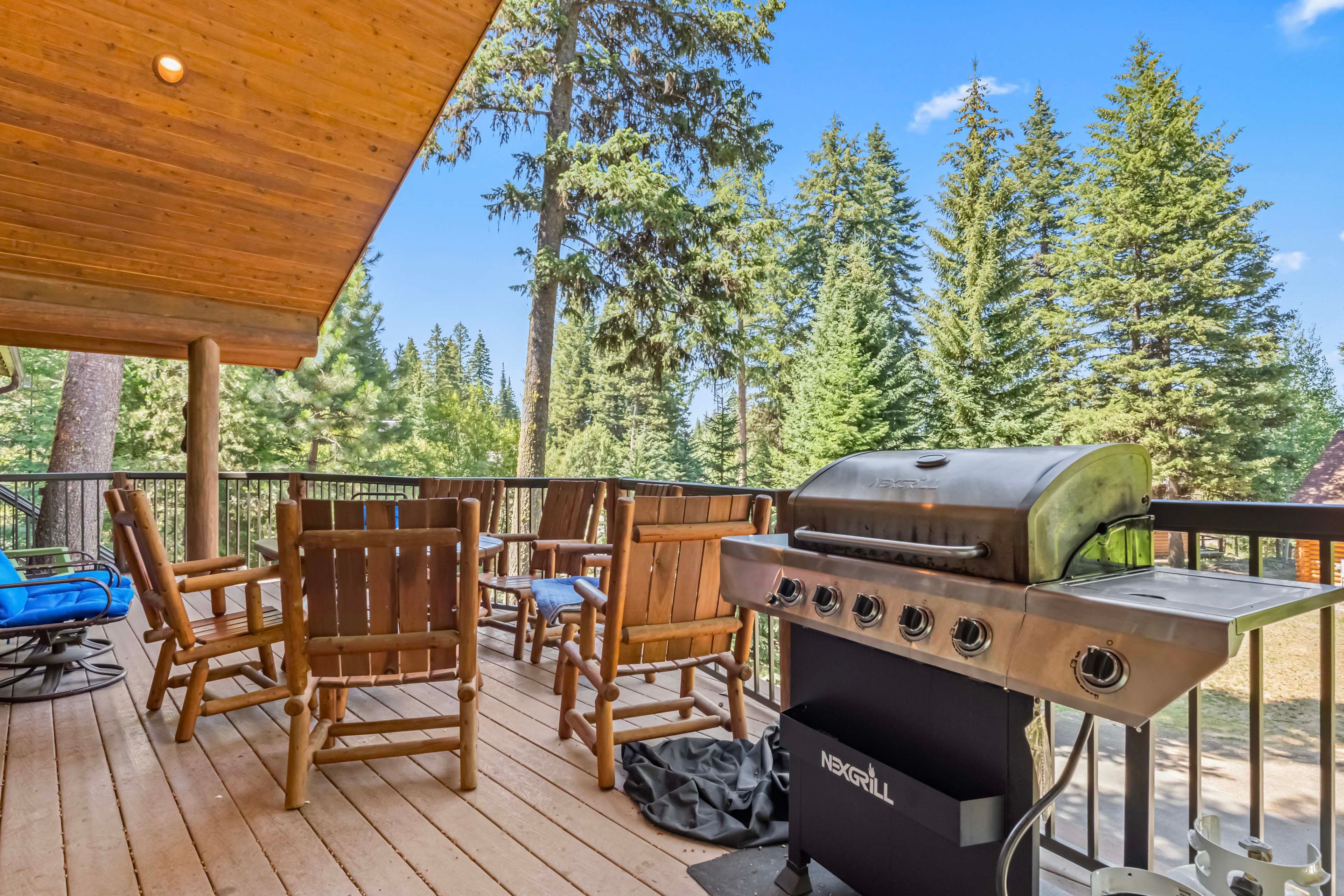 Deck | Seating & Dining | Gas Grill