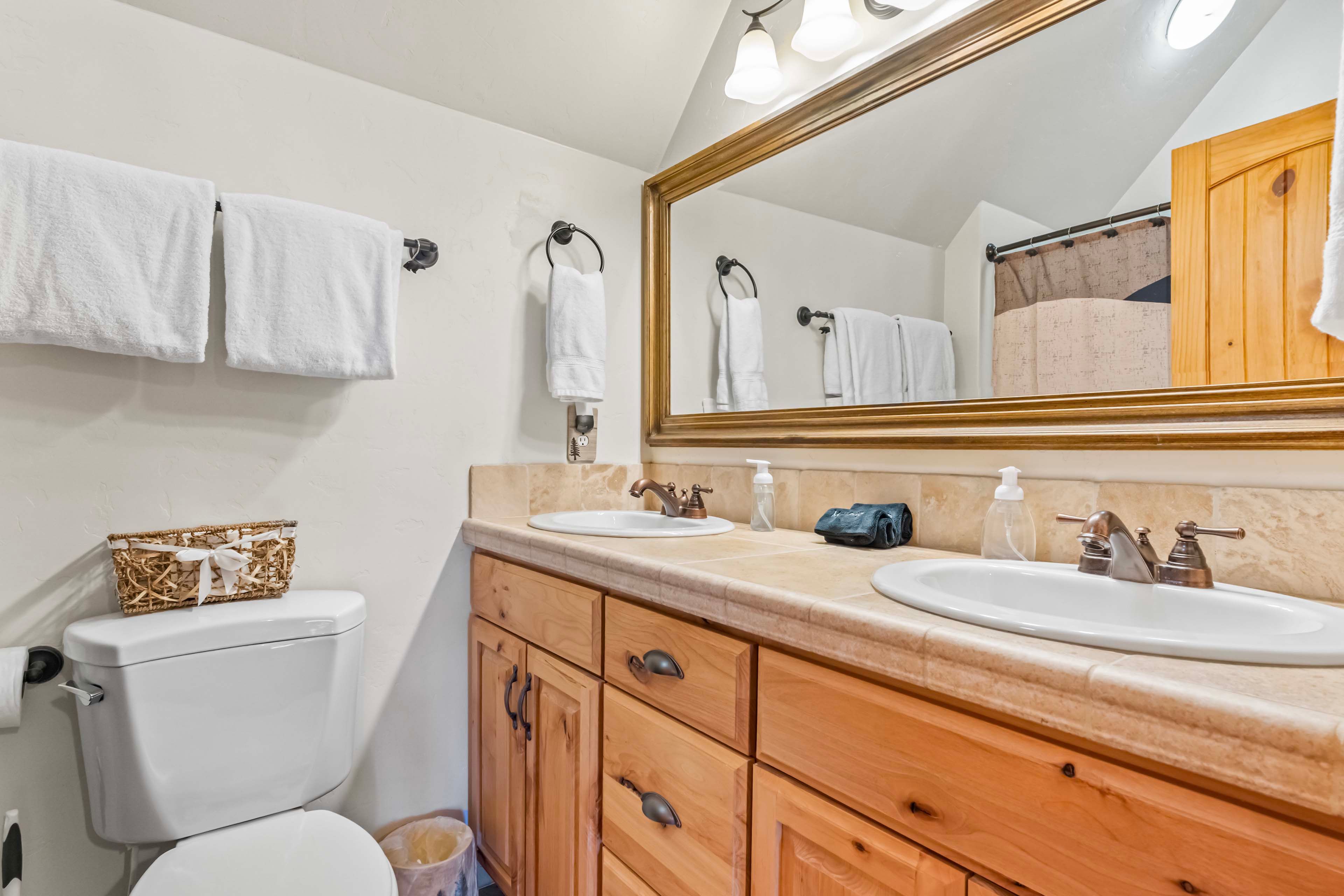 Full Bath | Upper Level