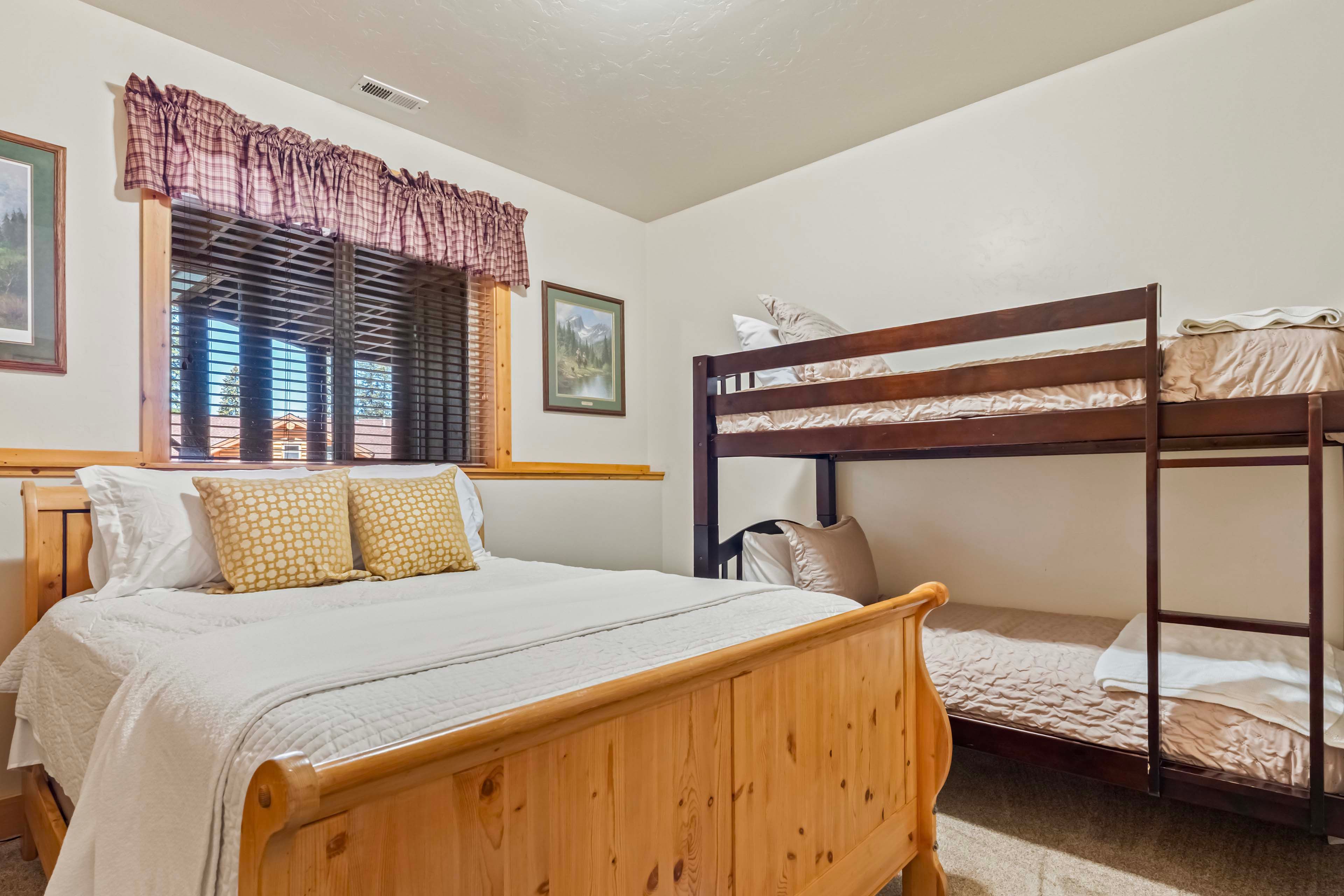 Bedroom 4 | Queen Bed | Twin Bunk Bed | Lower Level