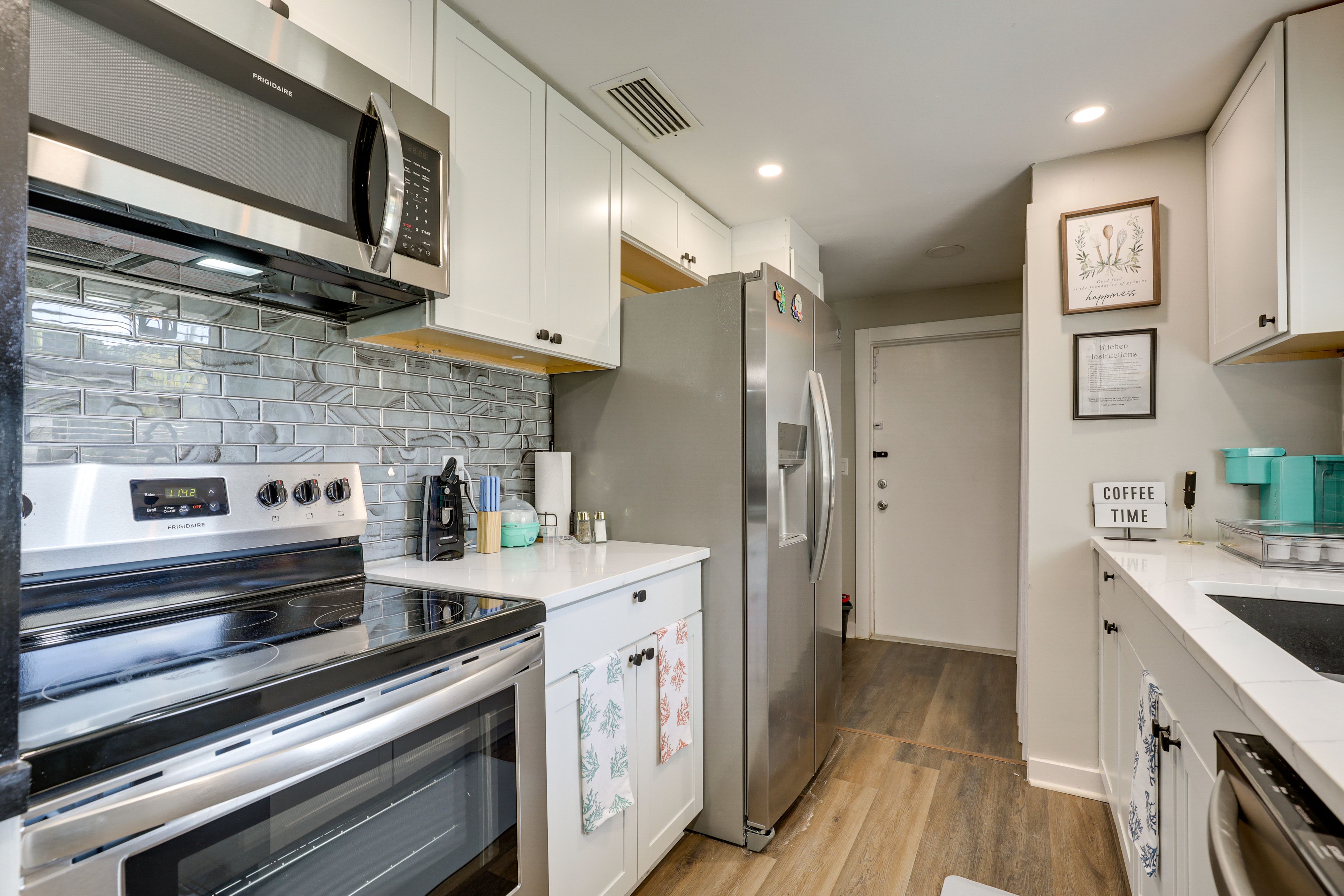 Kitchen | Keurig Coffee Maker & K-Cups