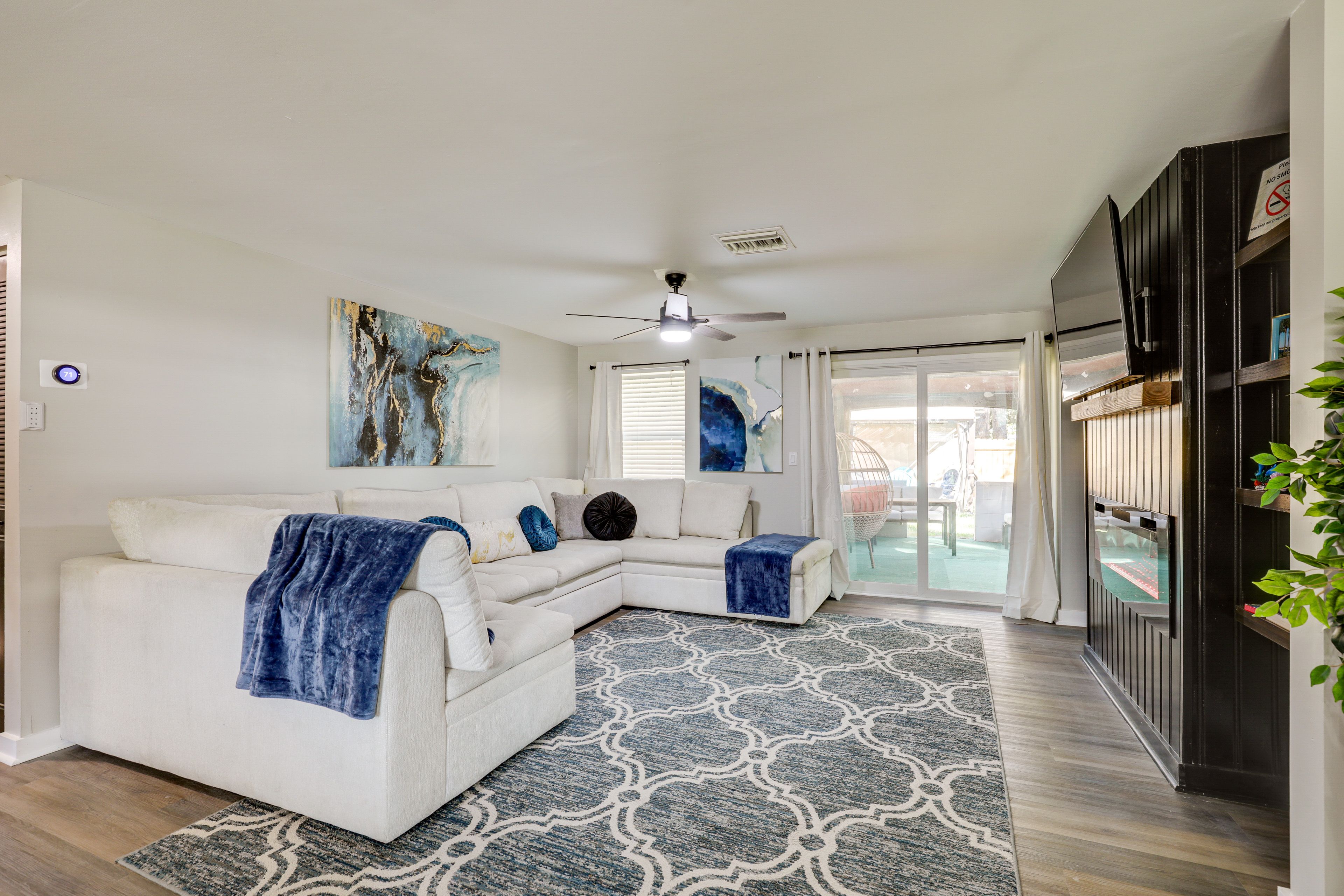 Living Room | Central Air Conditioning & Heating