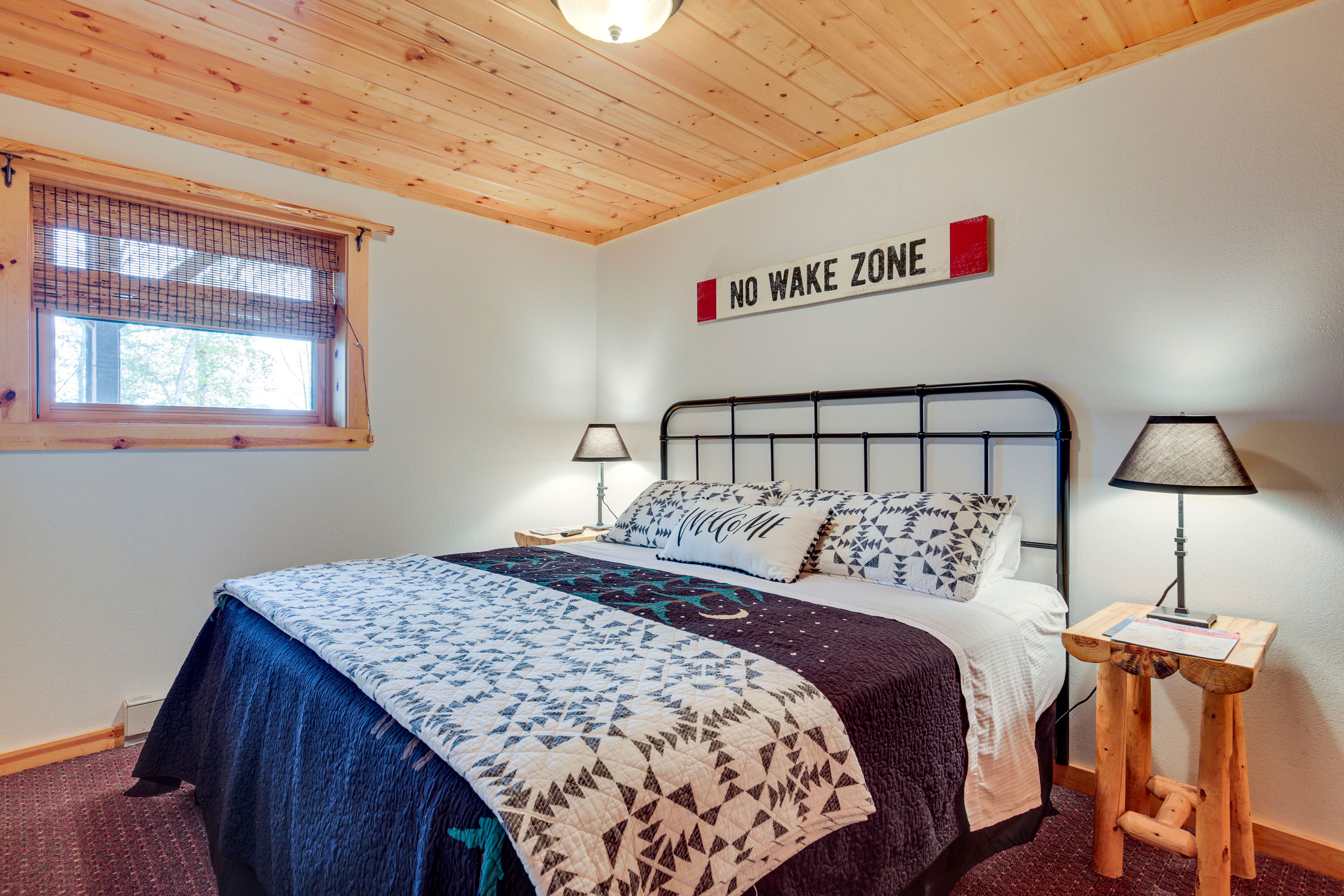 Bedroom 4 | Basement | King Bed