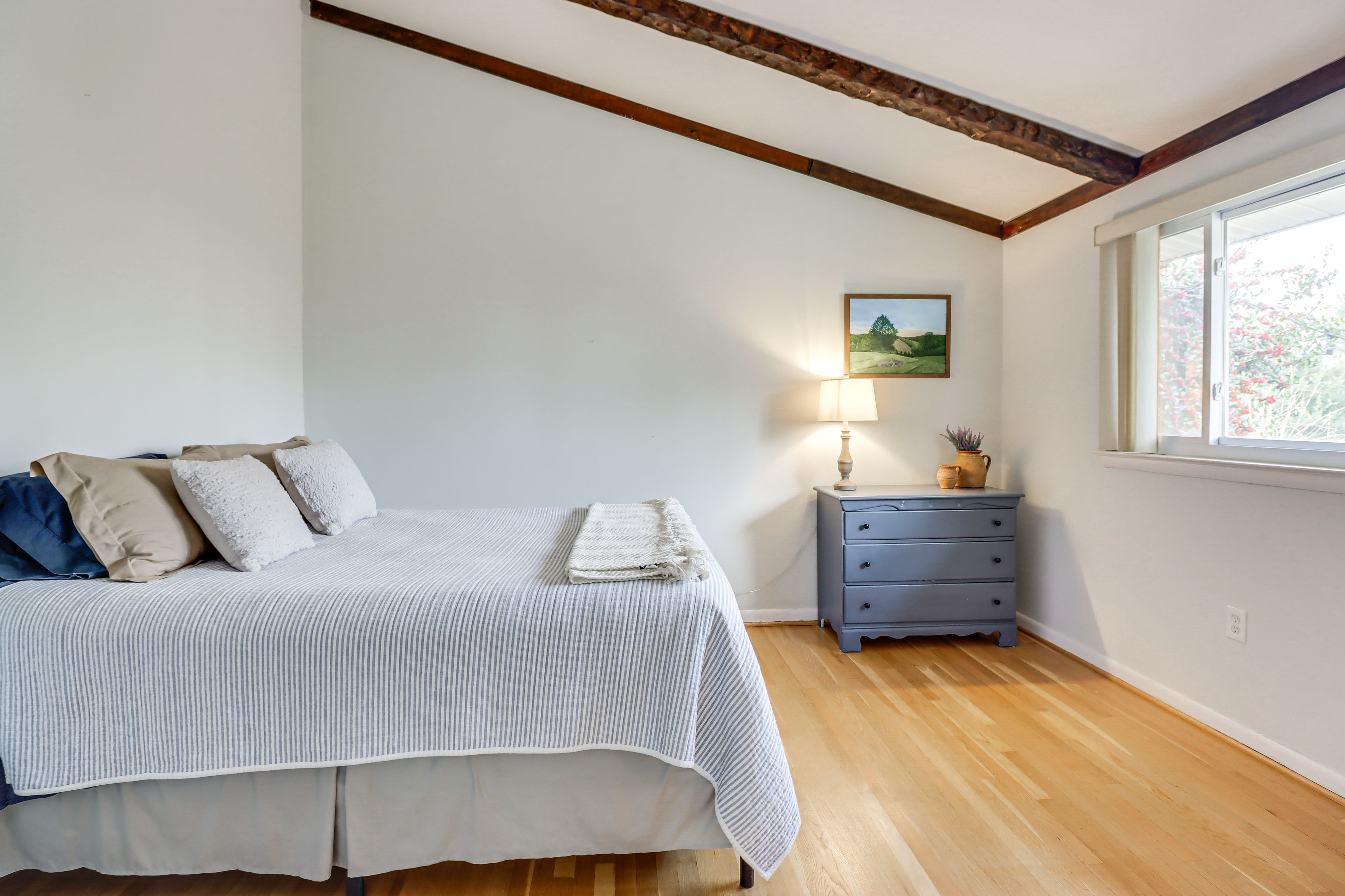 Bedroom 1 | Queen Bed | Linens Provided