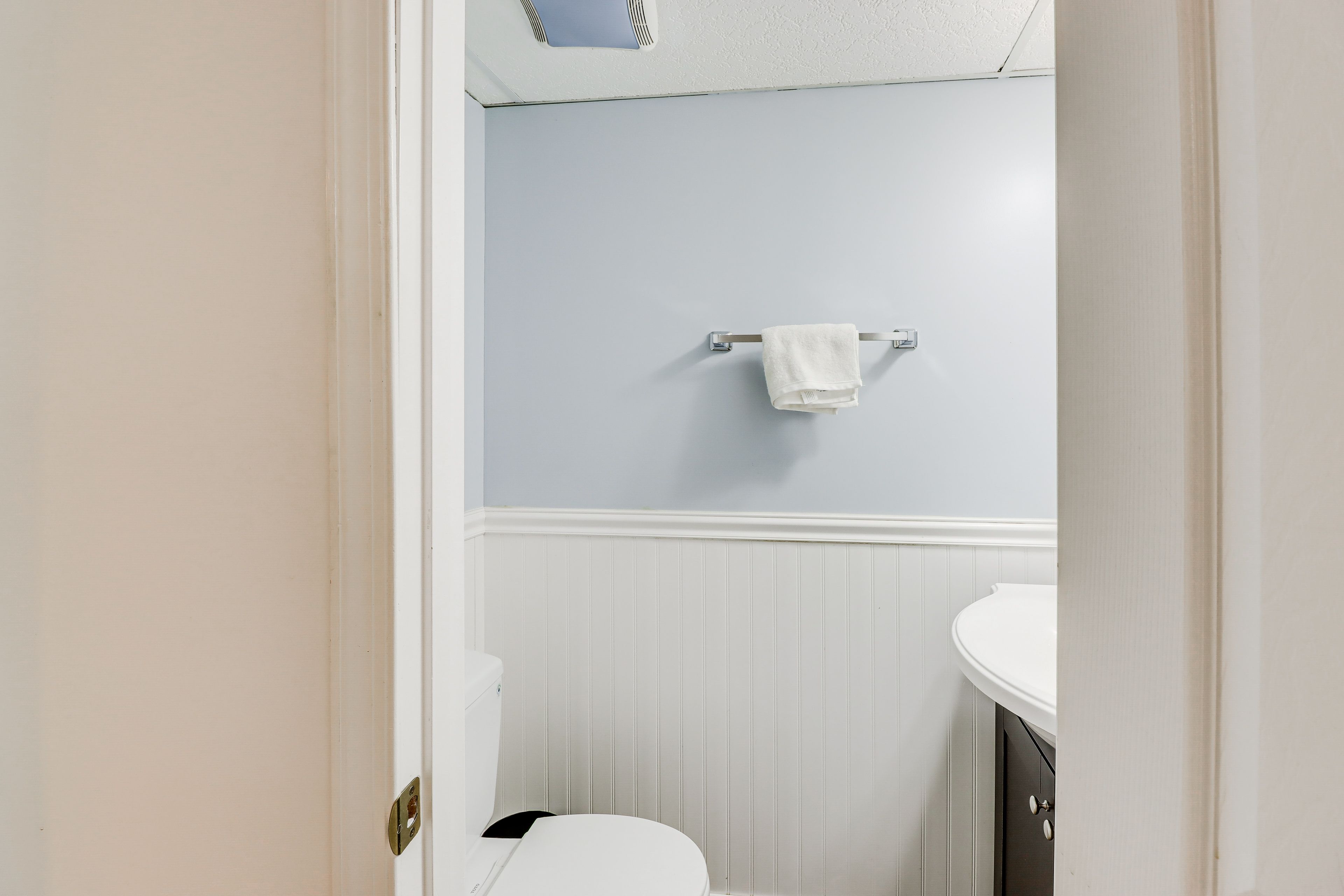 Half Bathroom 2