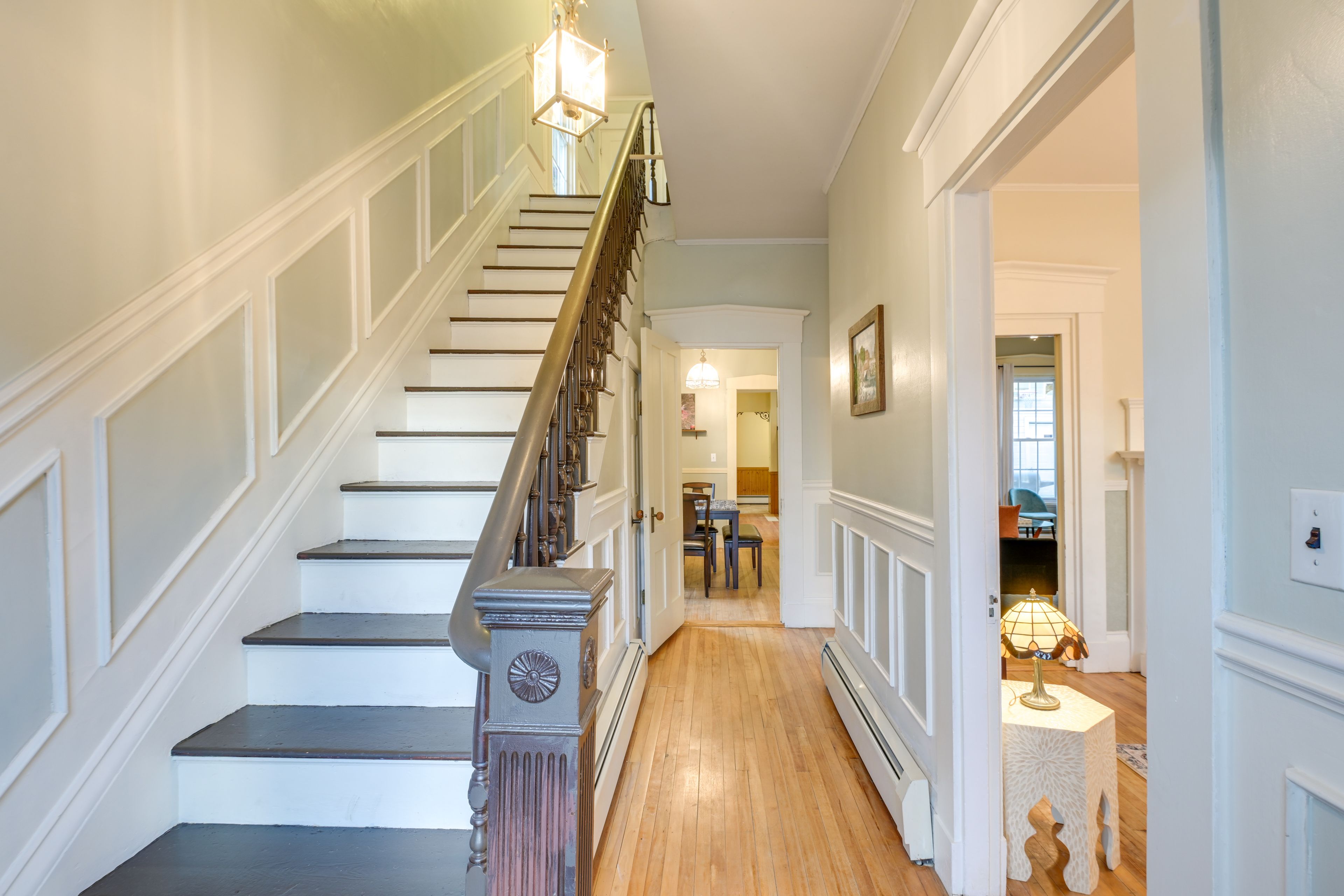 Stairs to 2nd Floor