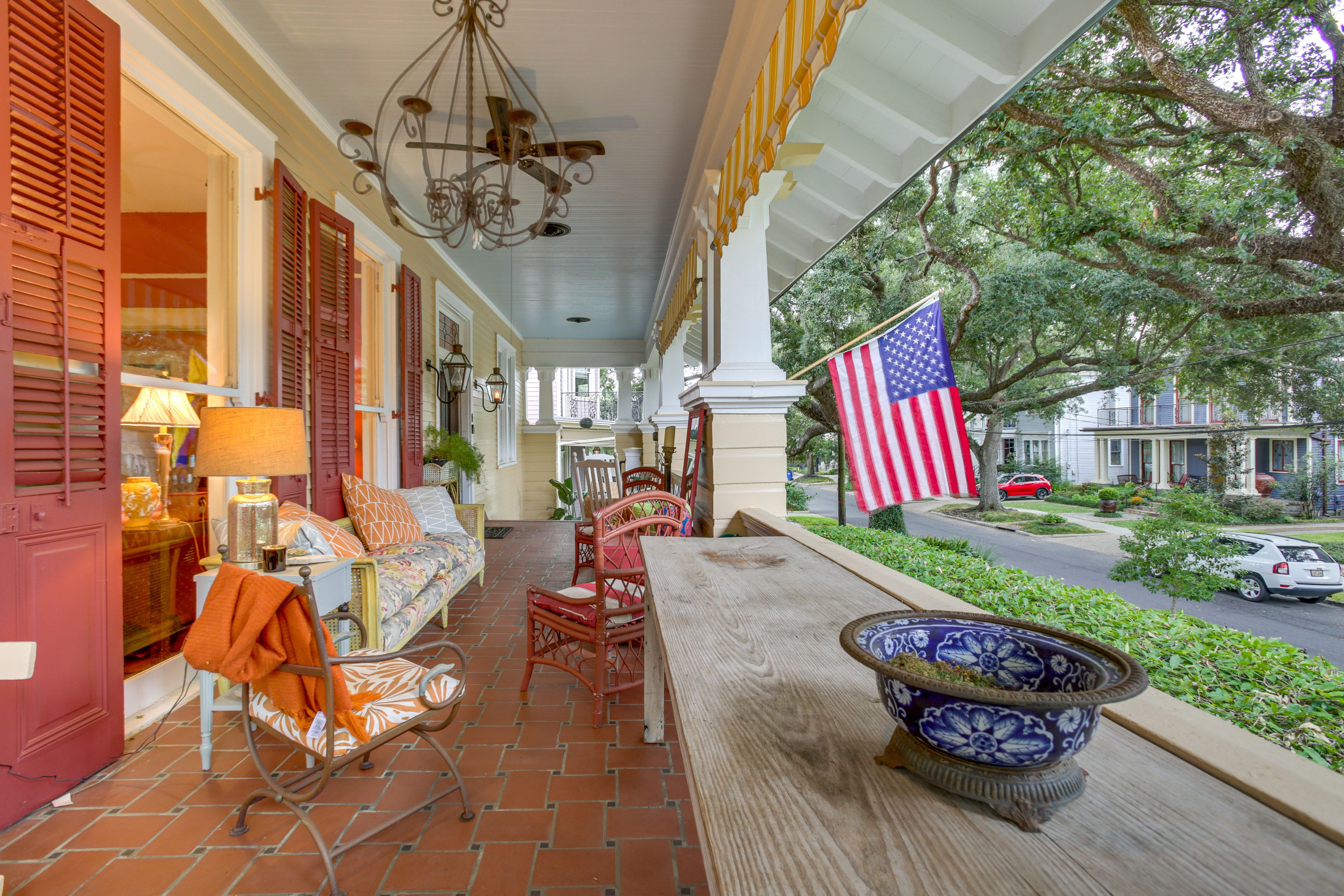 Covered Front Porch | Seating