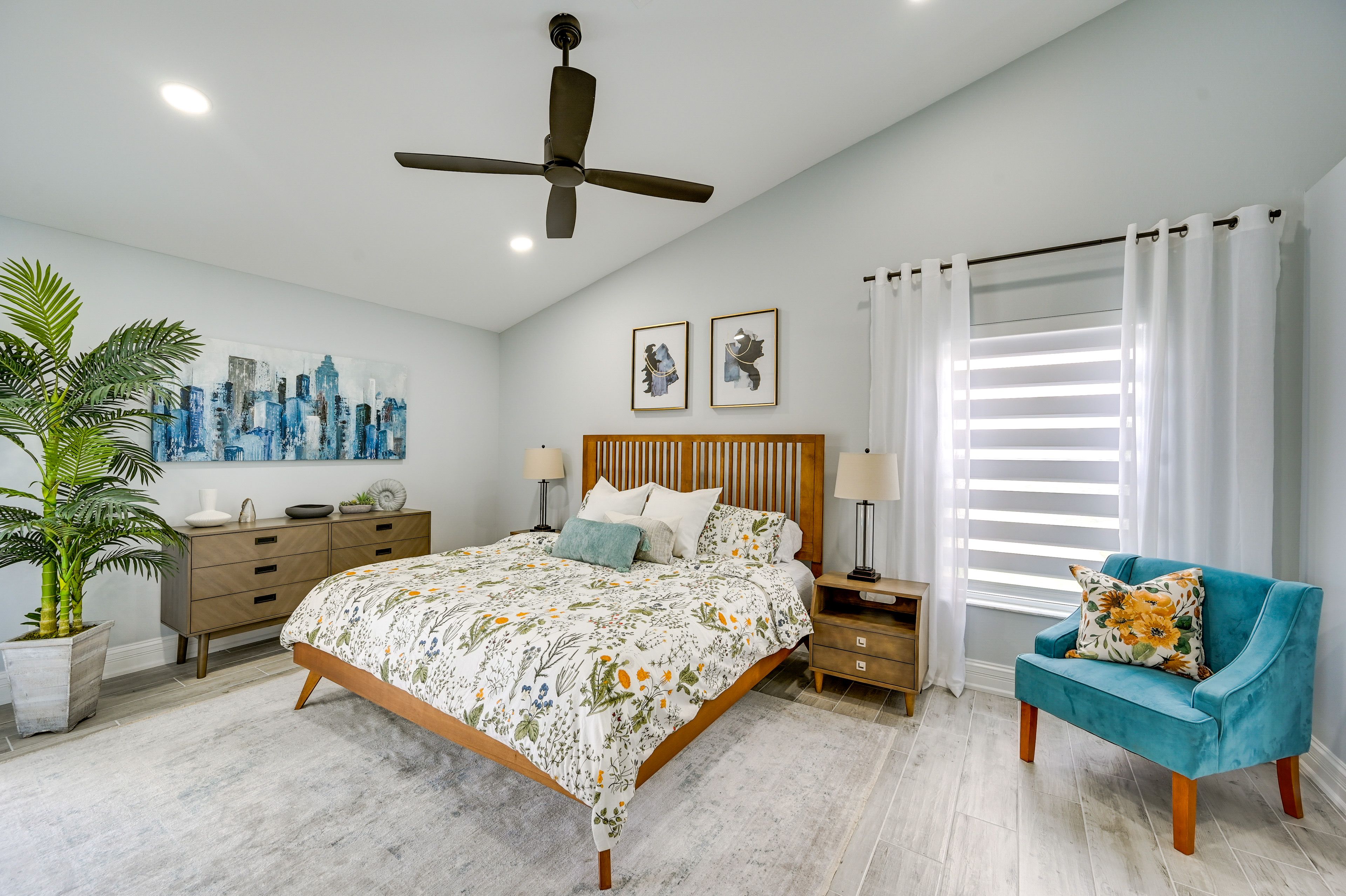 Bedroom Suite | King Bed | TV | En-Suite Bathroom