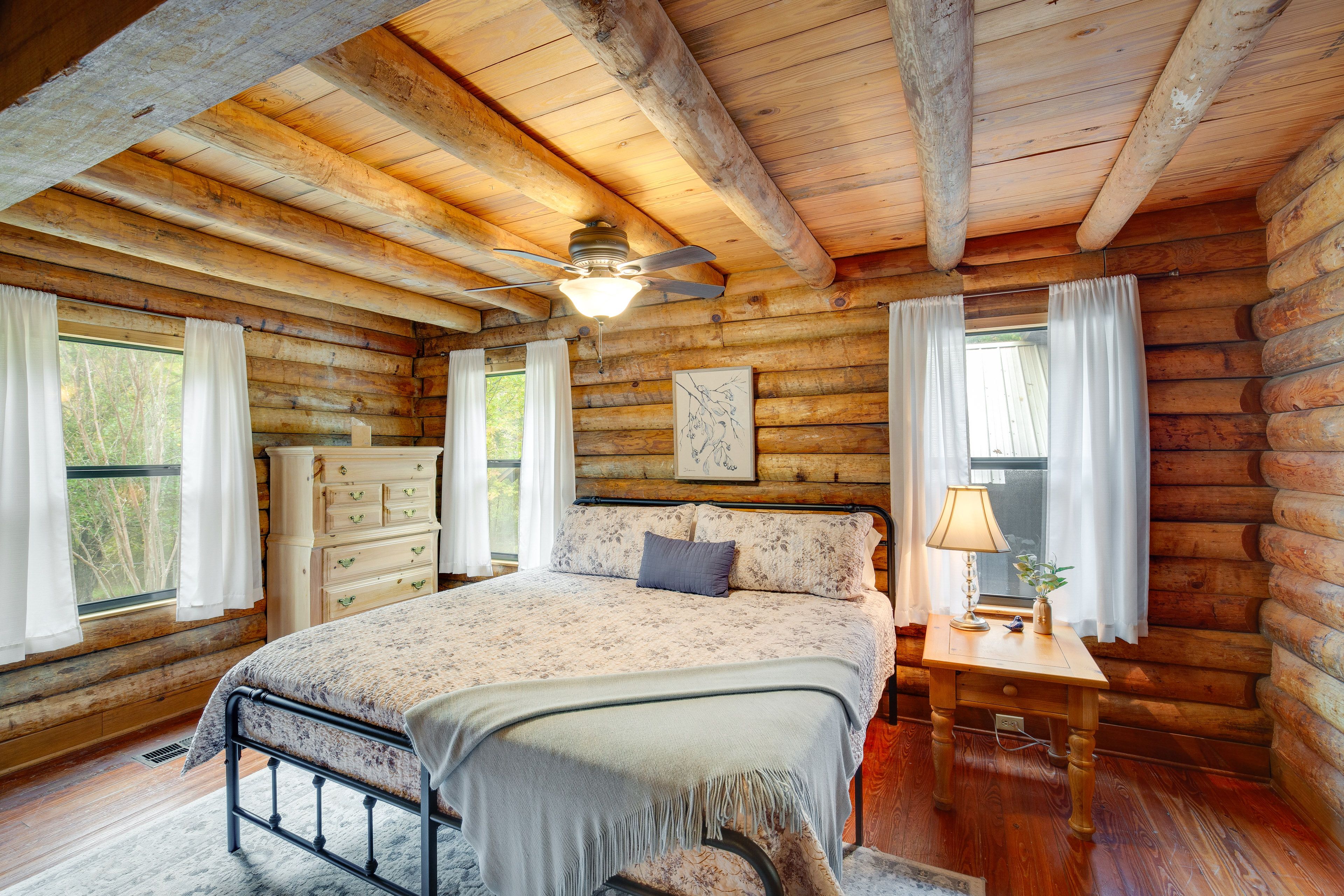 Bedroom 1 | California King Bed | 1st Floor | Linens Provided