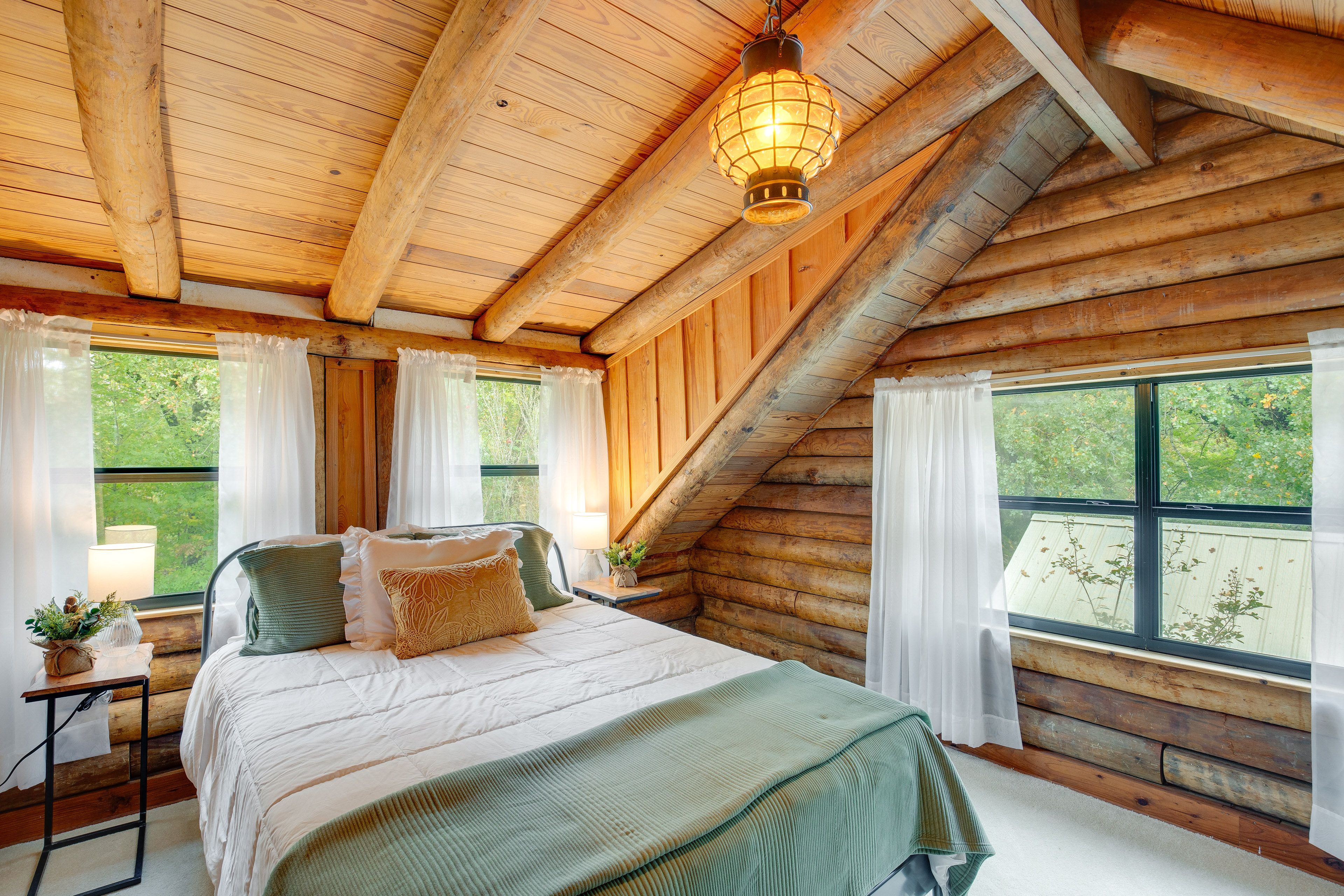 Bedroom 2 | Queen Bed | 2nd Floor | Stairs Required