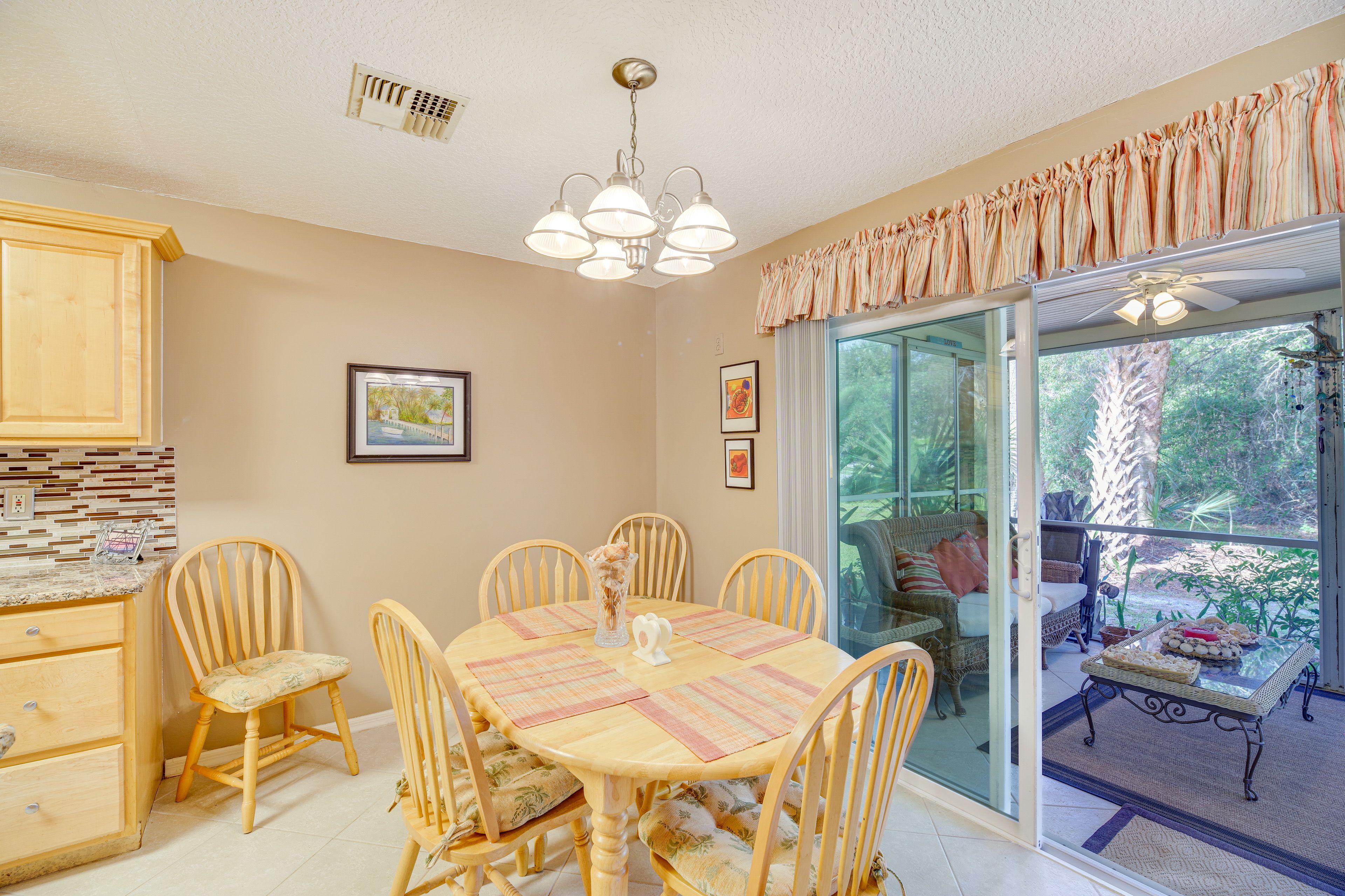 Dining Table | Dishware & Flatware