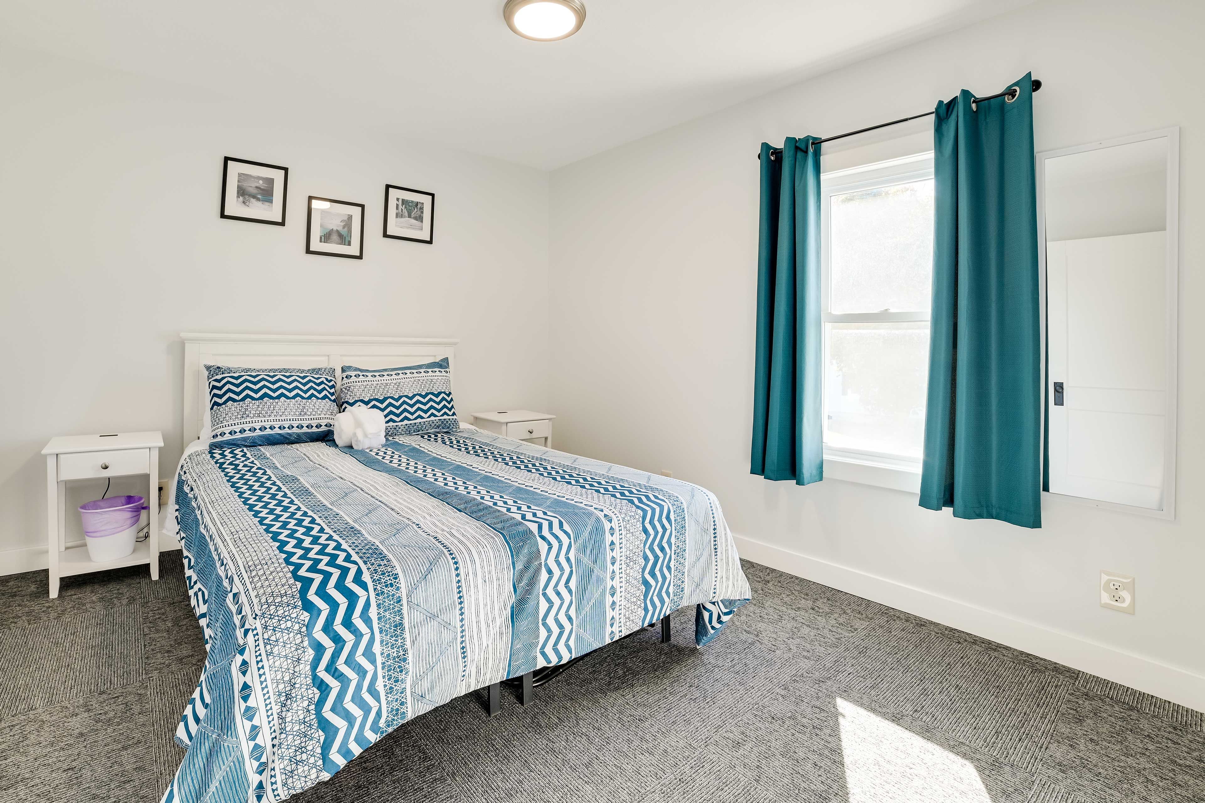 Bedroom 3 | Queen Bed