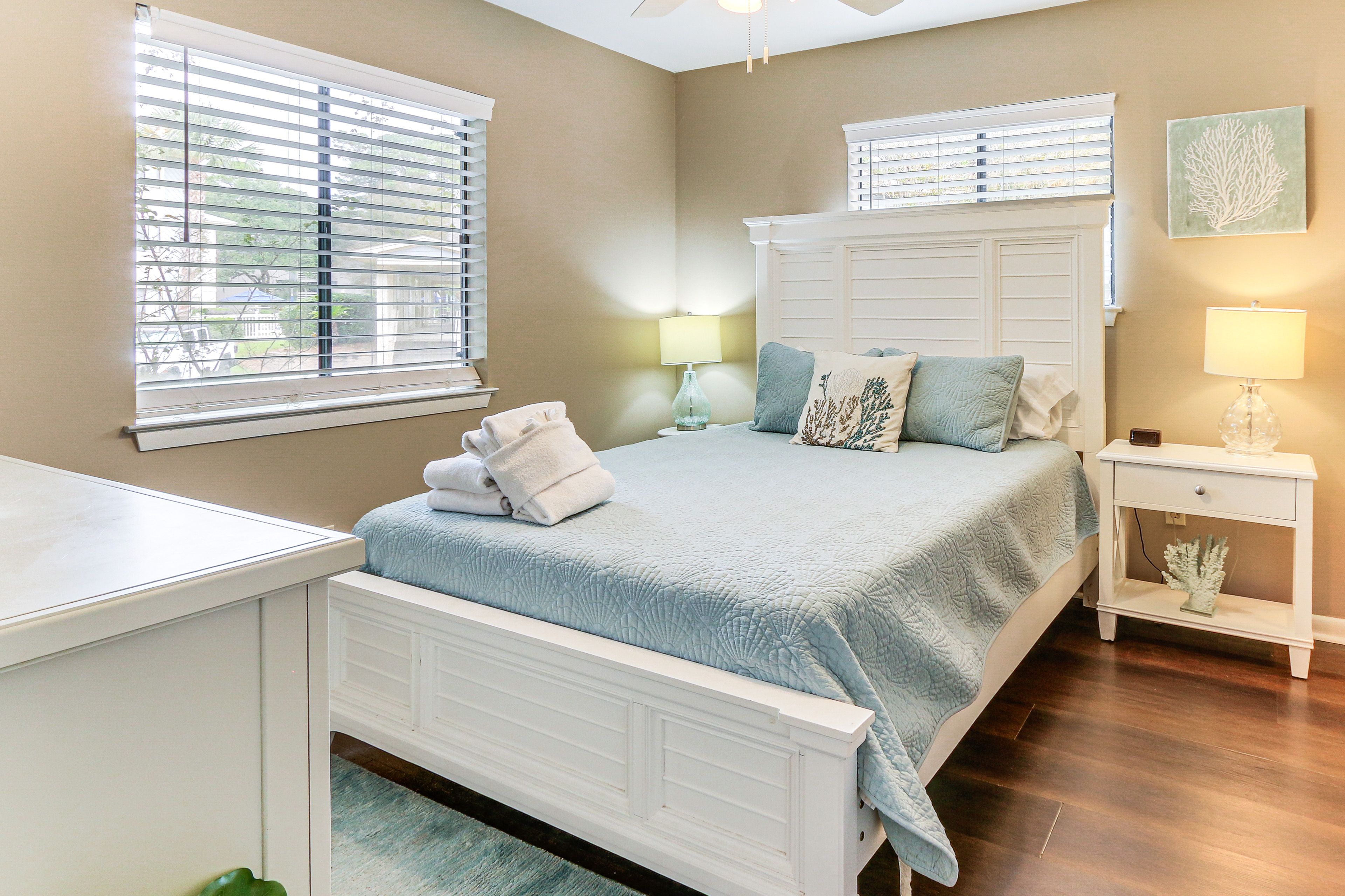 Bedroom 1 | Queen Bed | En-Suite Bathroom | Smart TV