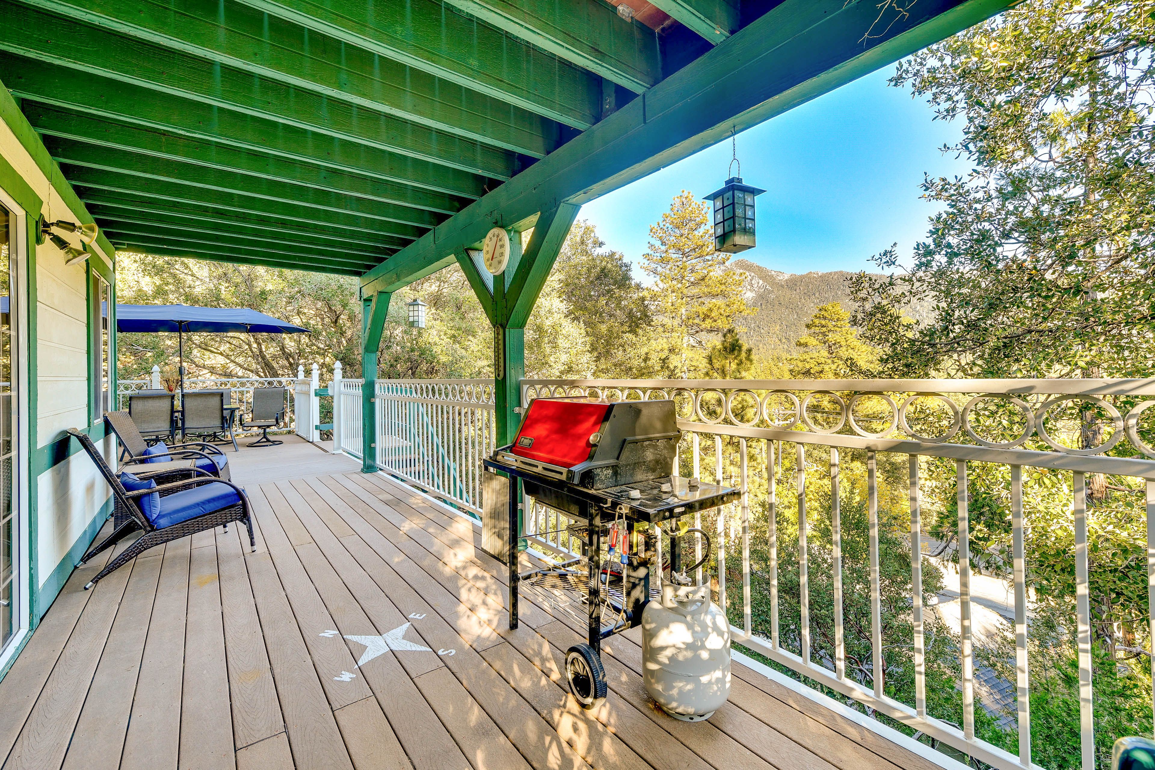 Private Deck | Outdoor Seating