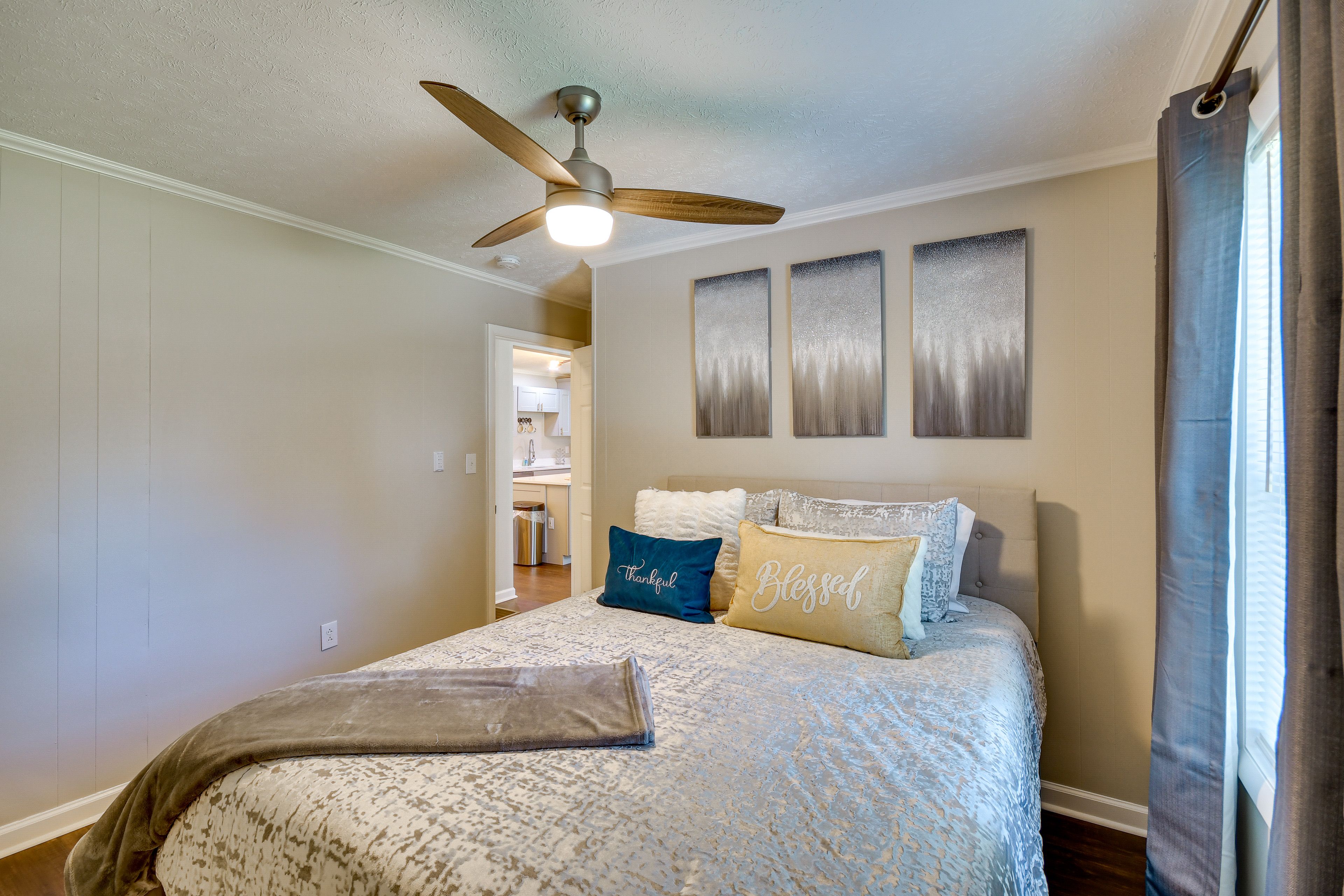 Bedroom 2 | Queen Bed | Smart TV | Main Level