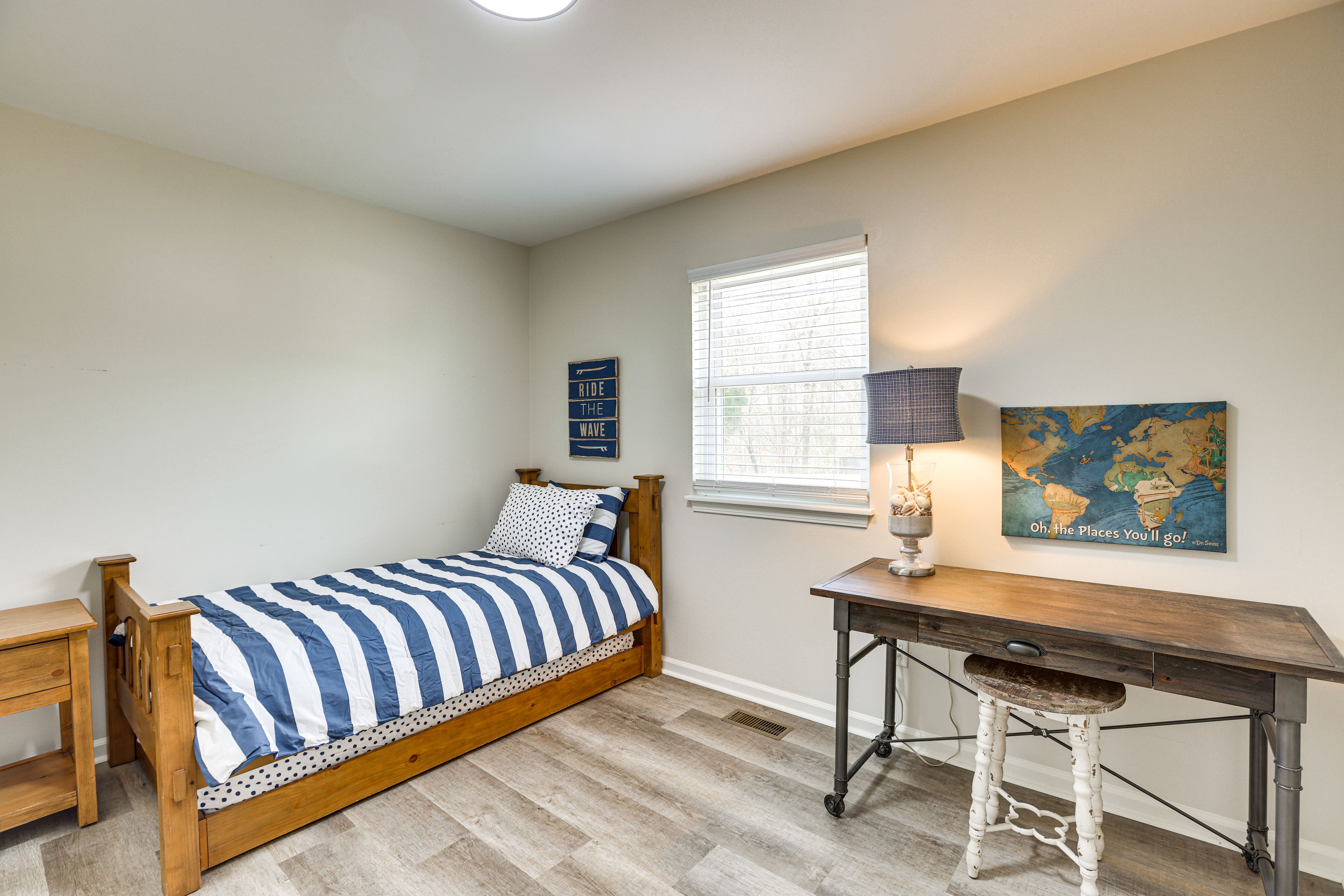 Bedroom 3 | Twin Bed w/ Twin Trundle | Laptop Workspace | Free WiFi
