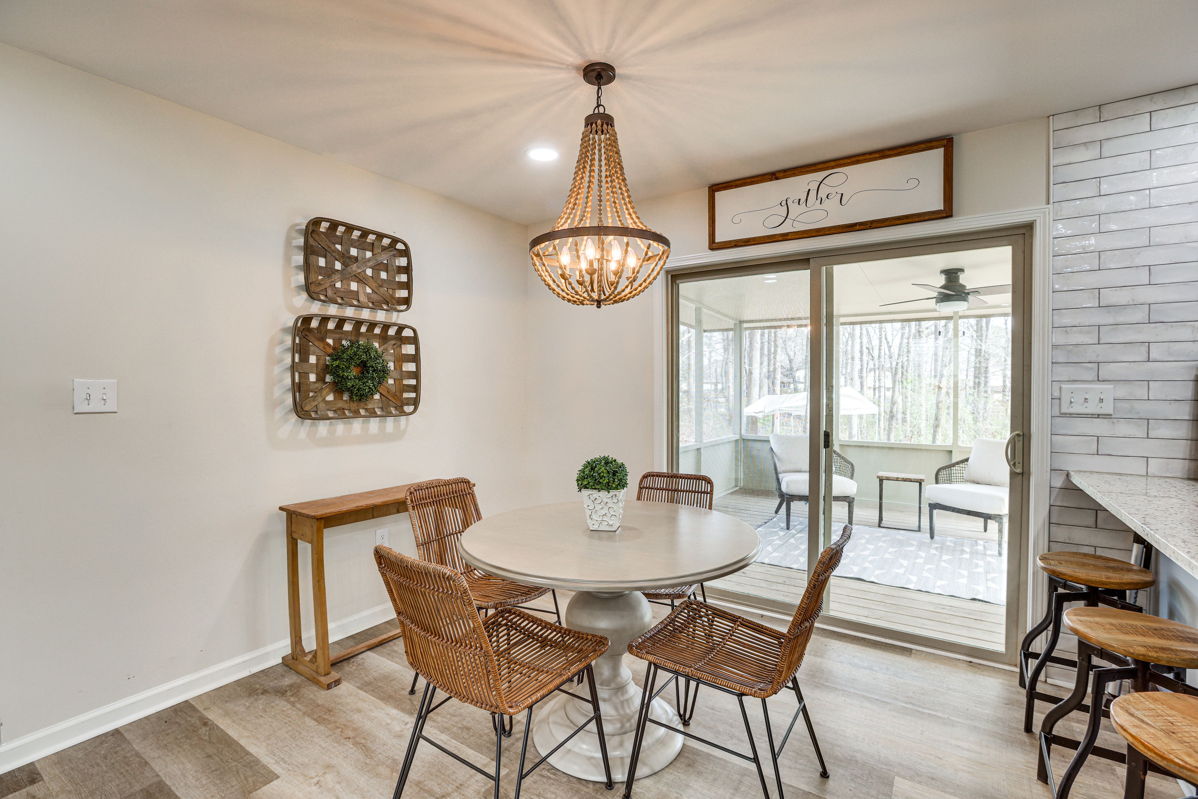 Dining Area | Dishware/Flatware | High Chair