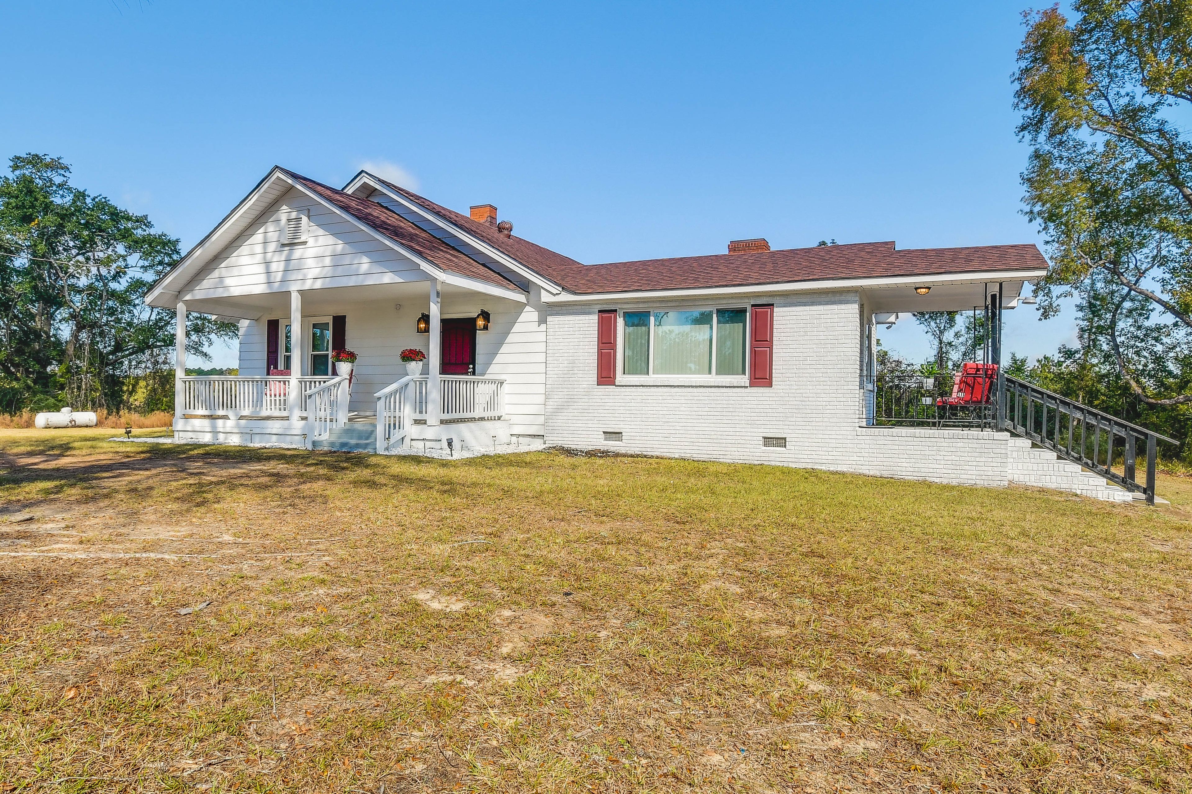 Tuskegee Vacation Rental | 2,000 Sq Ft | 4BR | 2BA | Steps to Enter