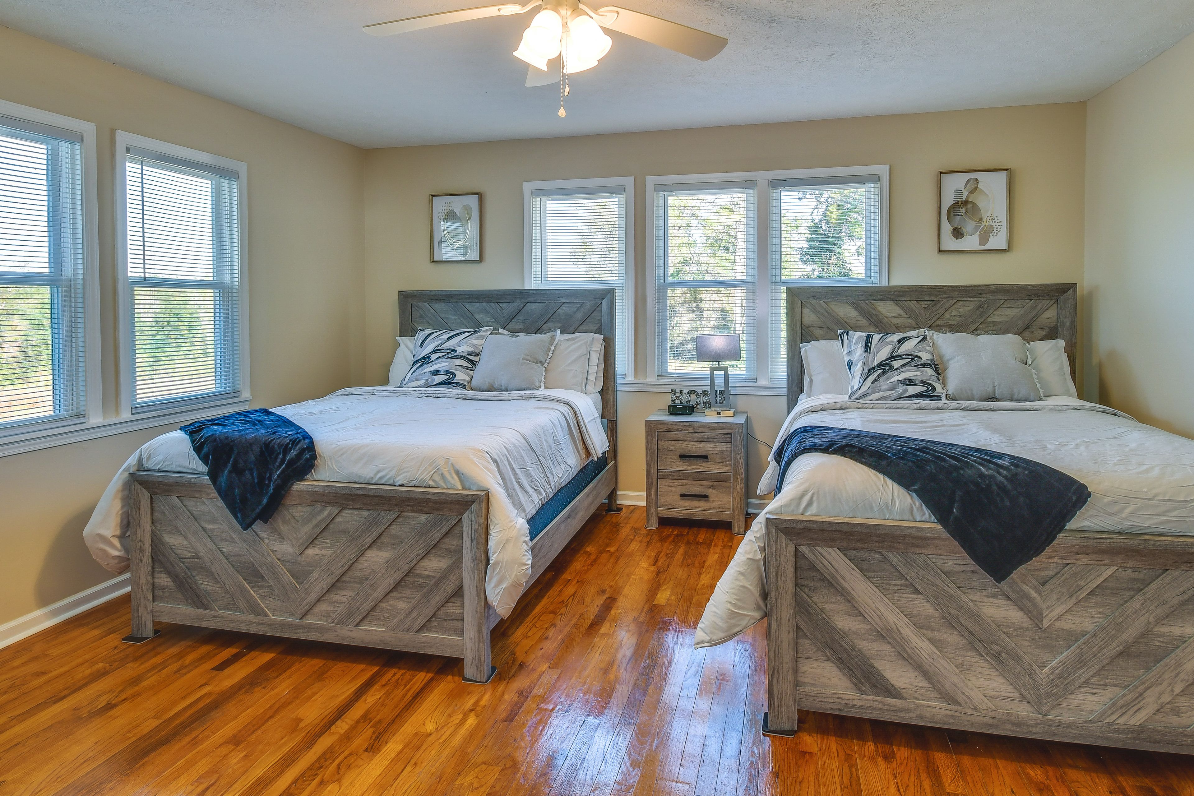 Bedroom 3 | 2 Queen Beds