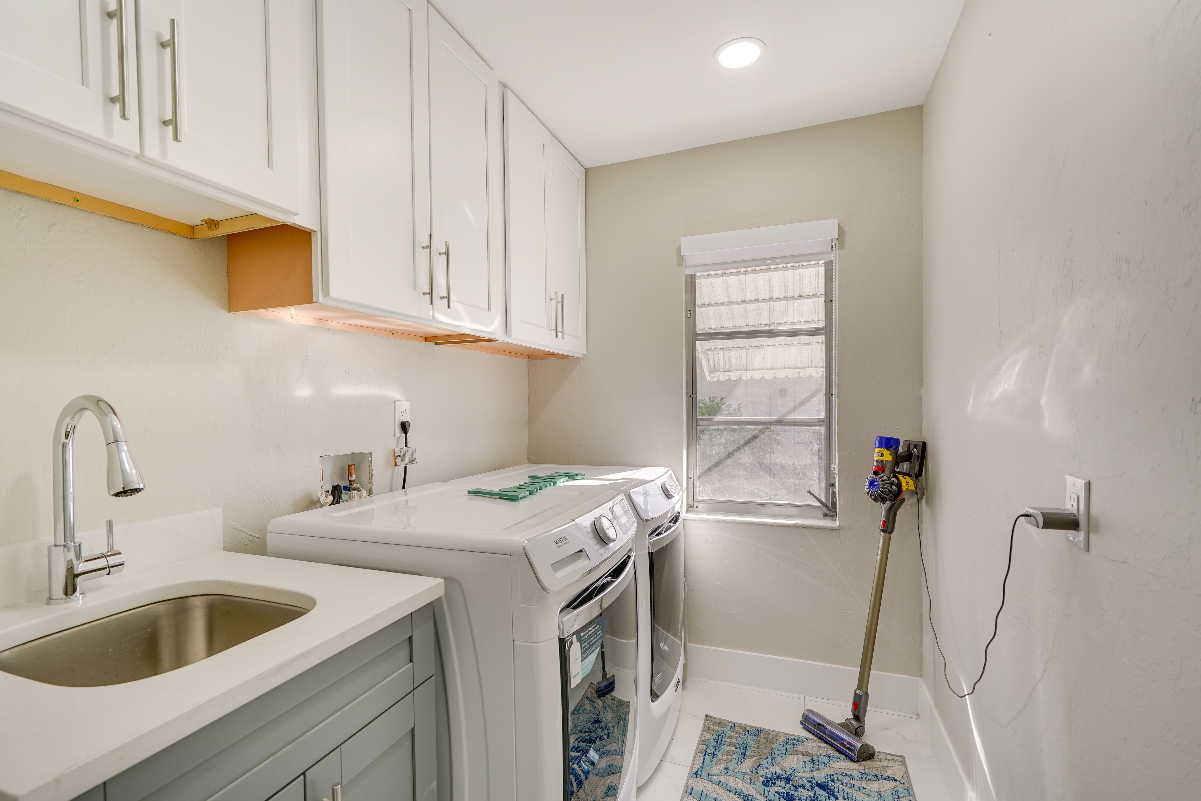Washer & Dryer