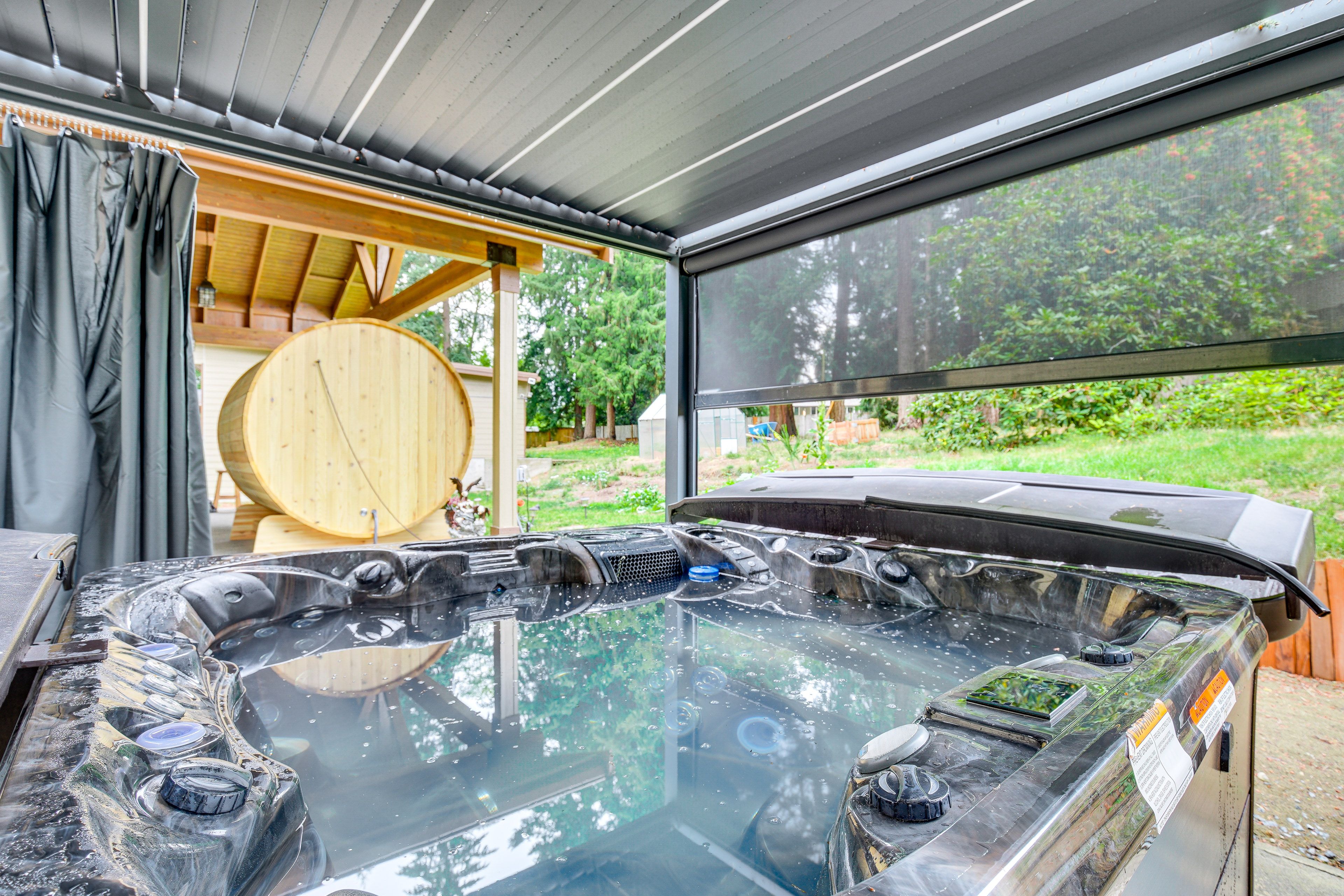 Gazebo | Hot Tub