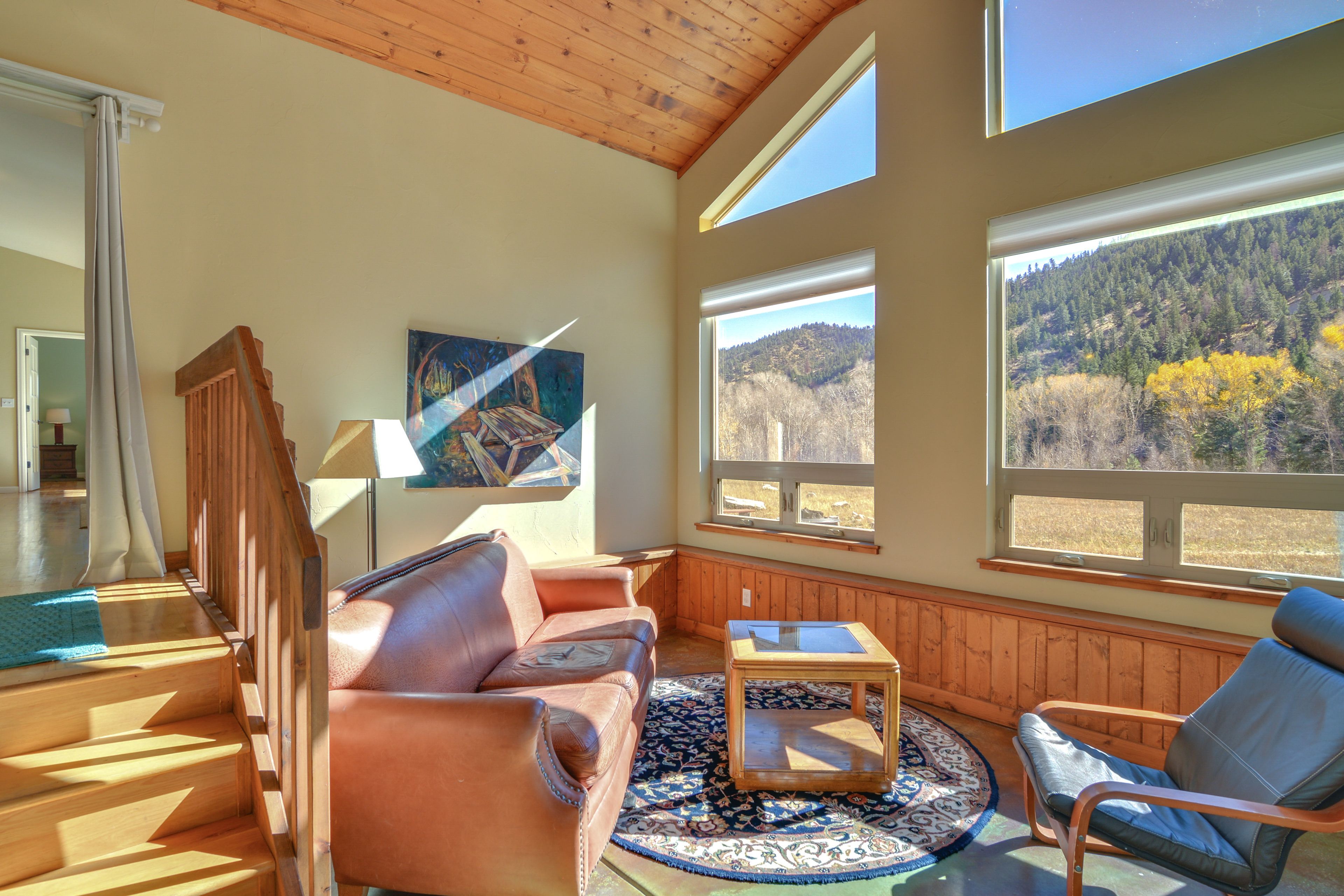 Seating Area | Sunken Level | Mountain Views