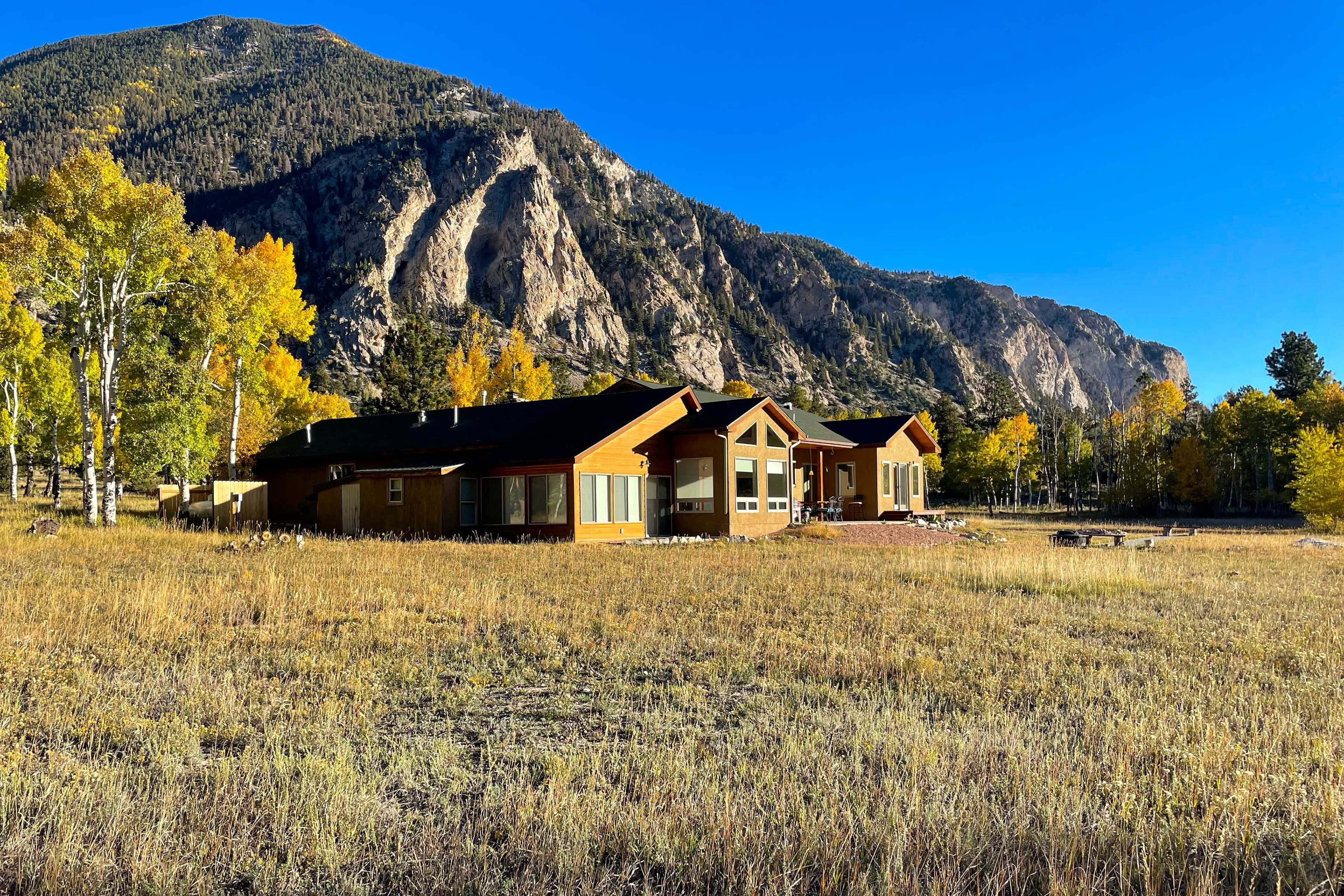 Nathrop Vacation Rental | 3BR | 3.5BA | 3,100 Sq Ft | Stairs Required | Firepit