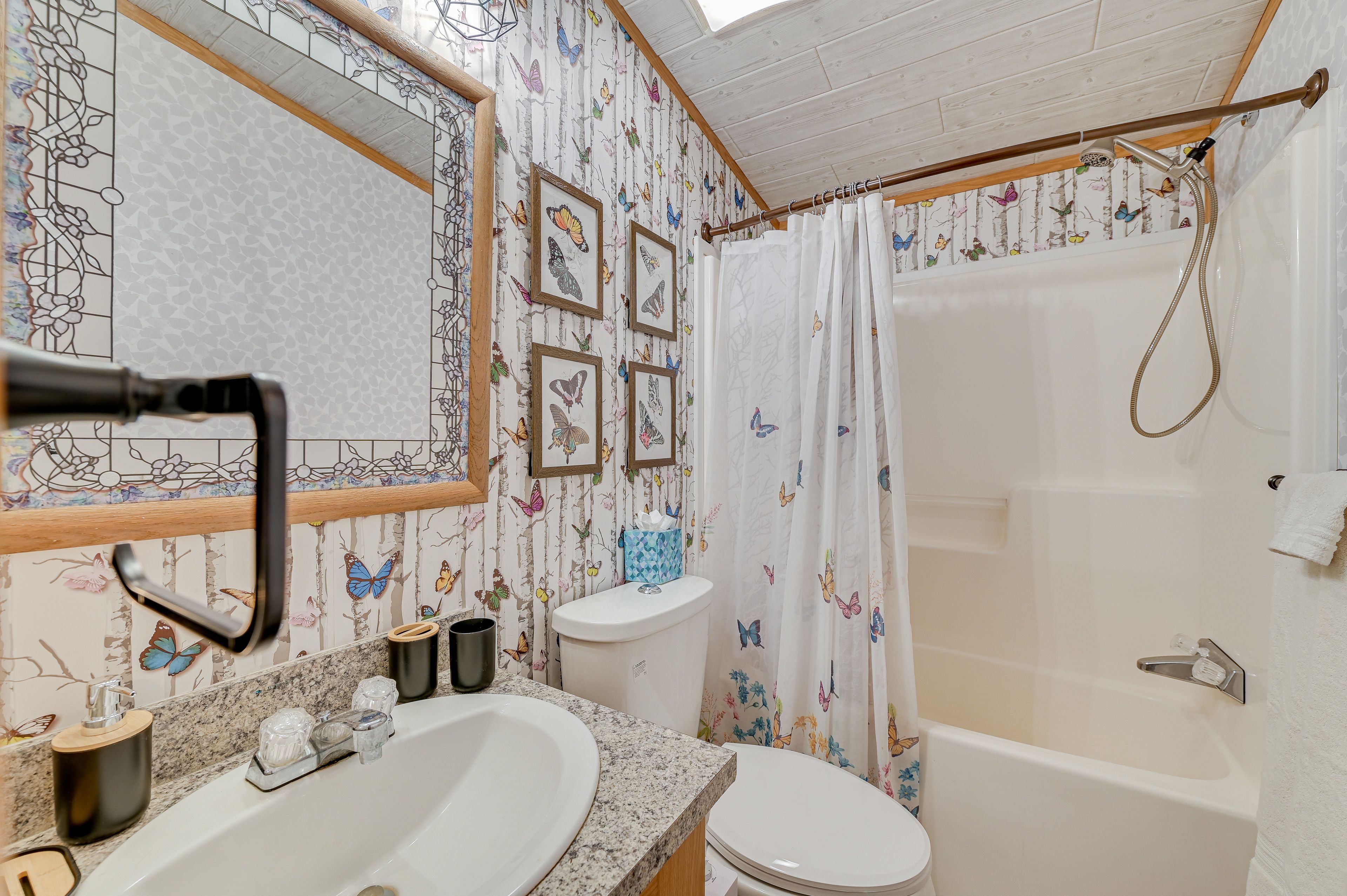 Full Bathroom | Plastic Shower Grab Rail