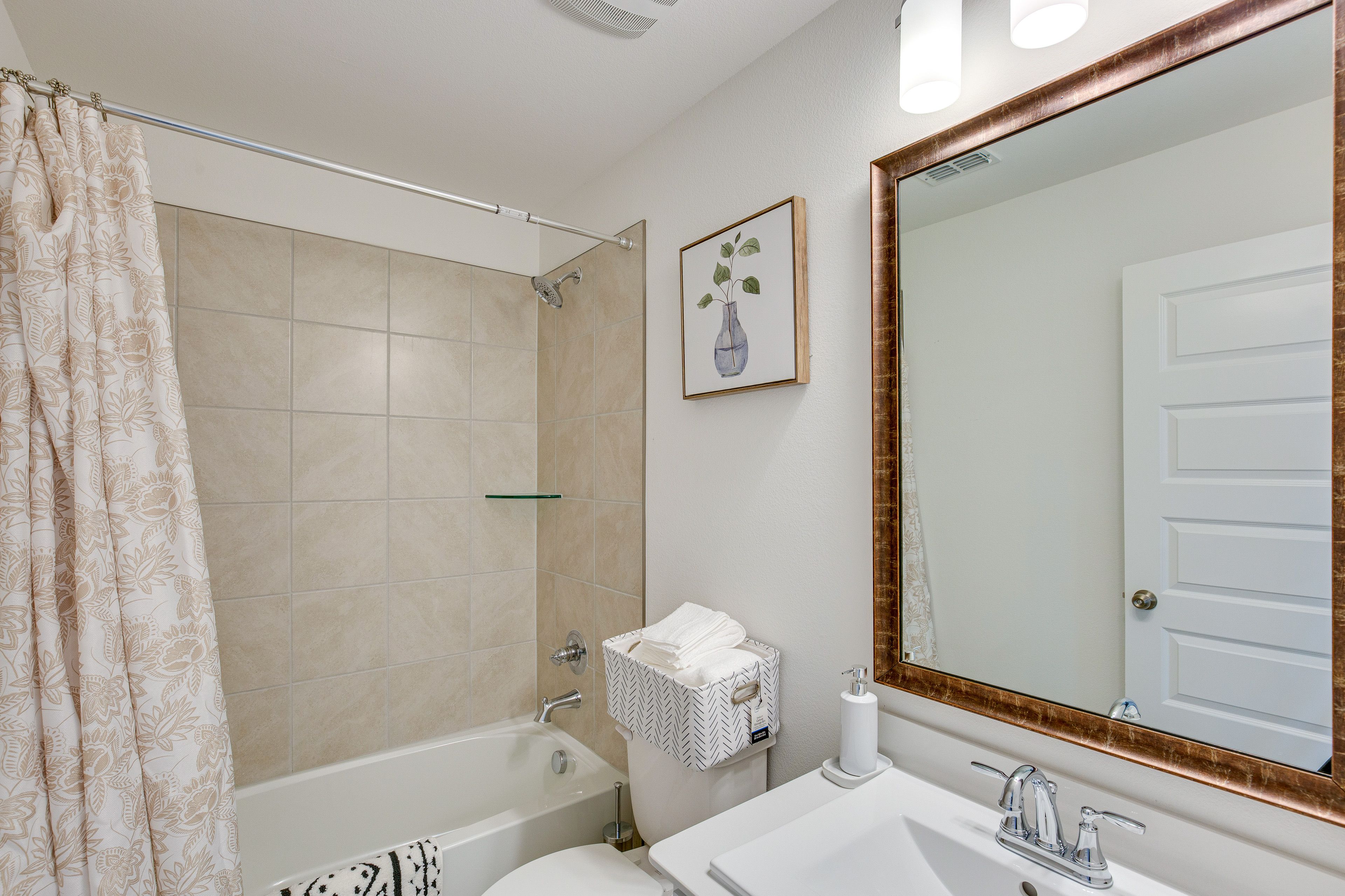 Full Bathroom