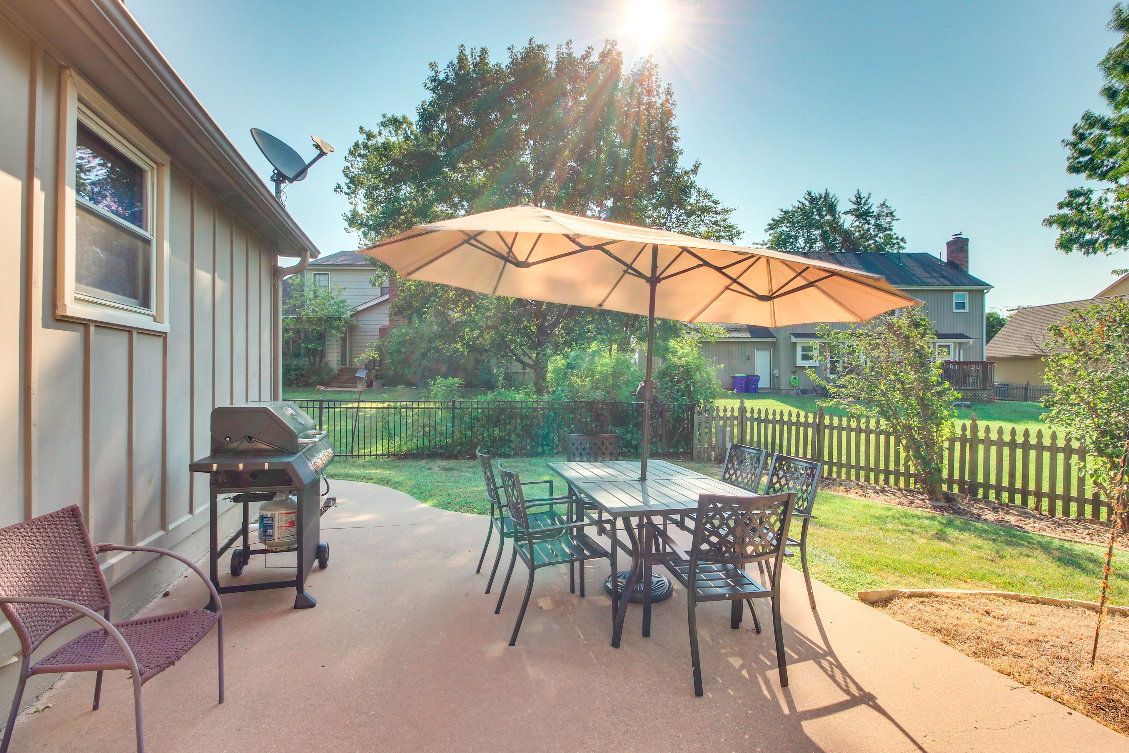 Patio | Gas Grill | Outdoor Dining