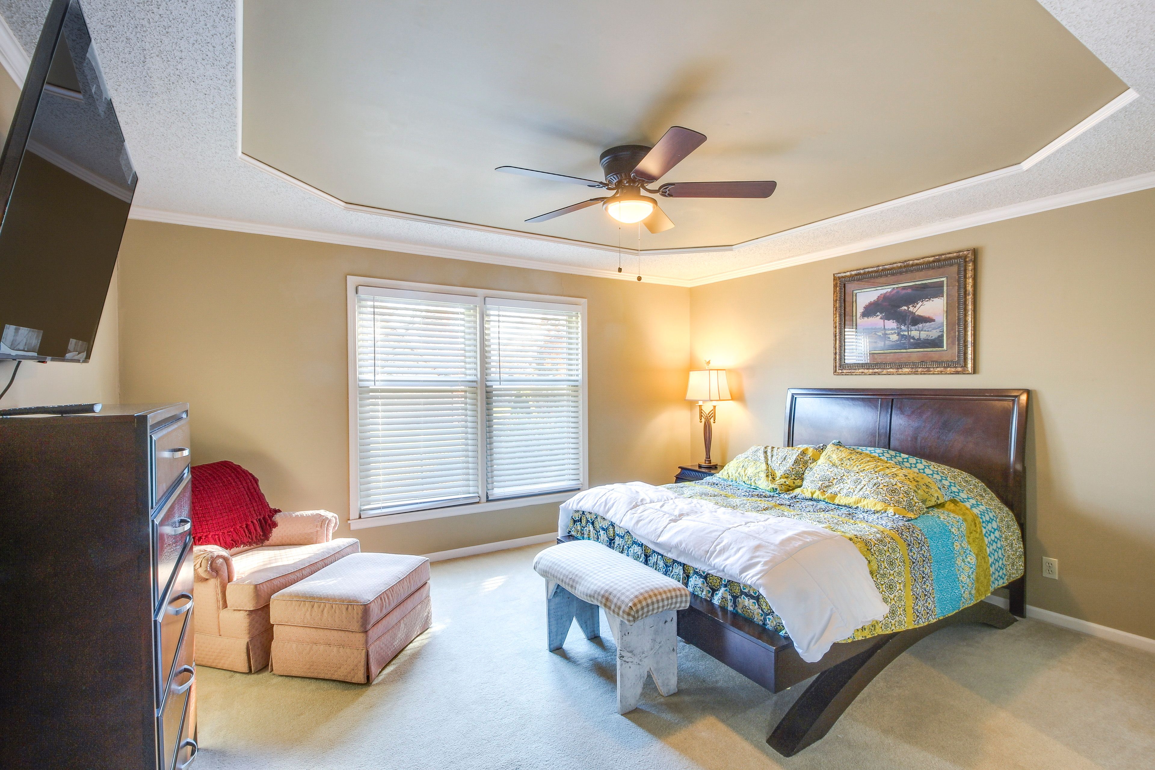 Bedroom 1 | Queen Bed | Linens & Towels | Smart TV | En-Suite Bathroom