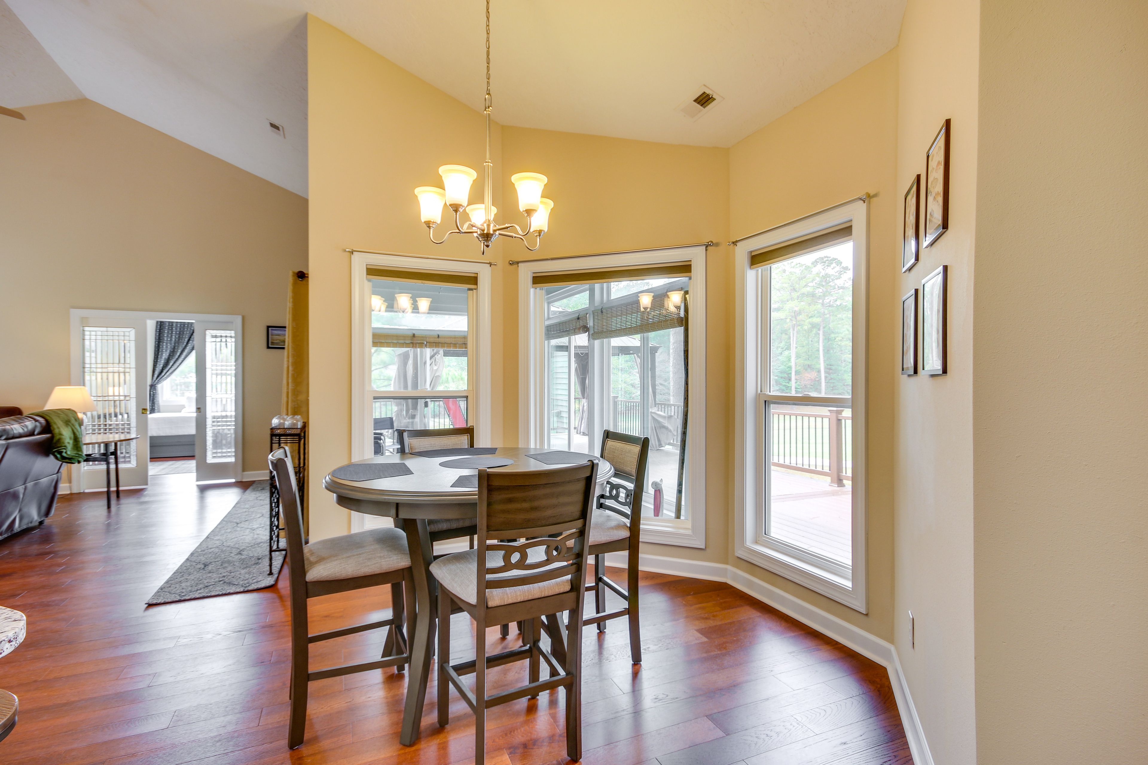 Breakfast Nook