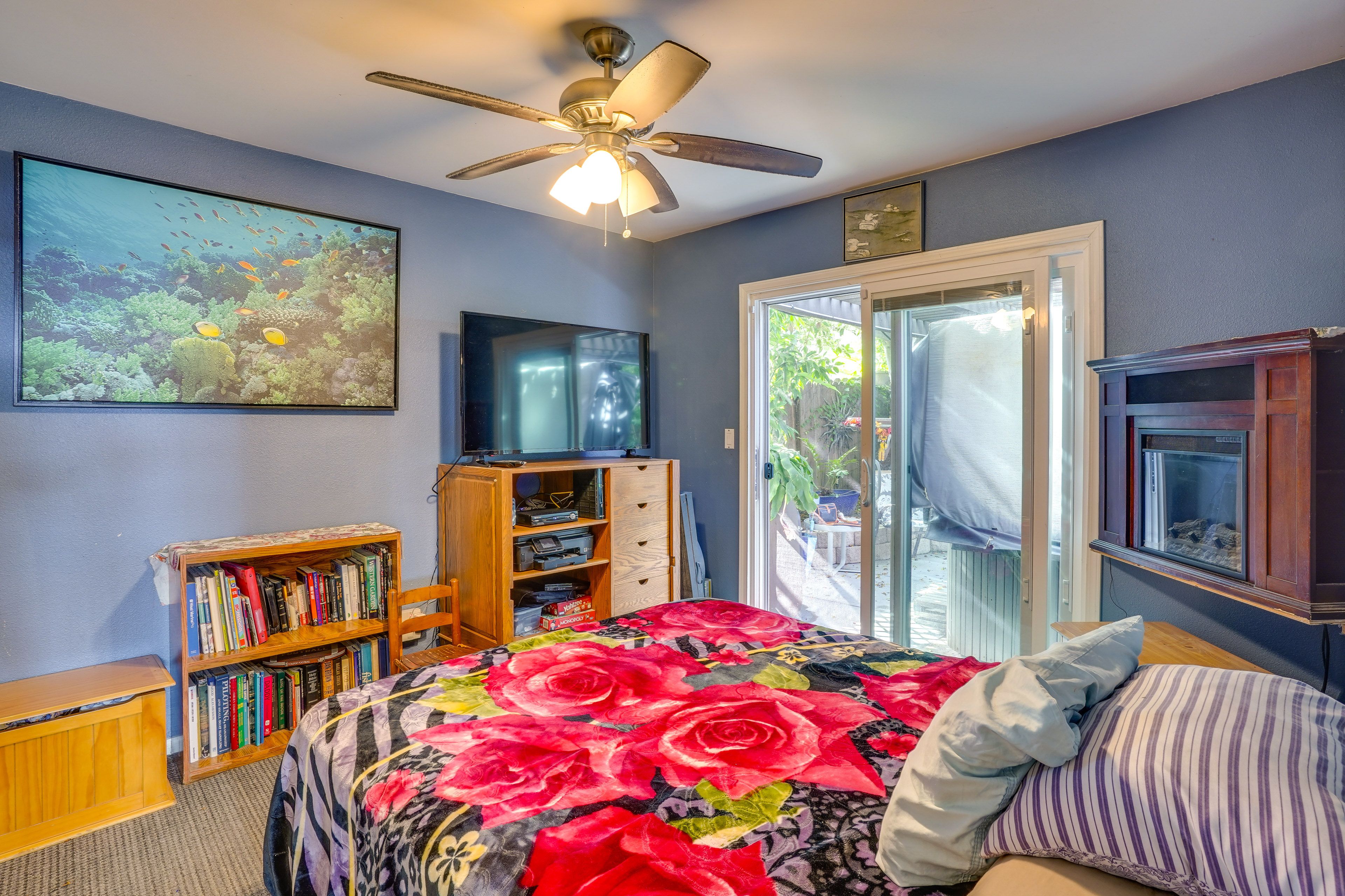 Bedroom 2 | Queen Bed | Board Games