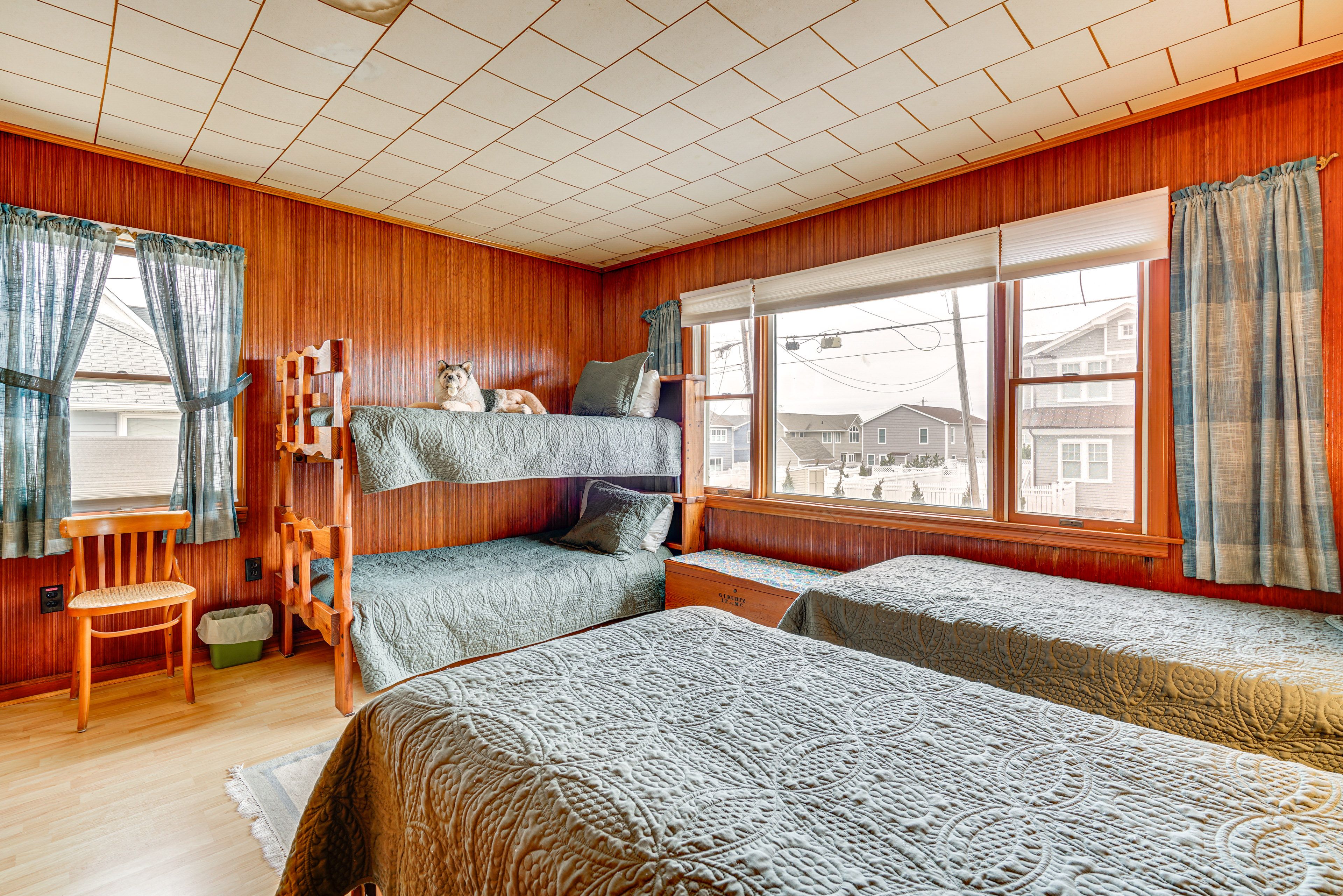 Bedroom 2 | Twin Bunk Bed | 2 Twin Beds