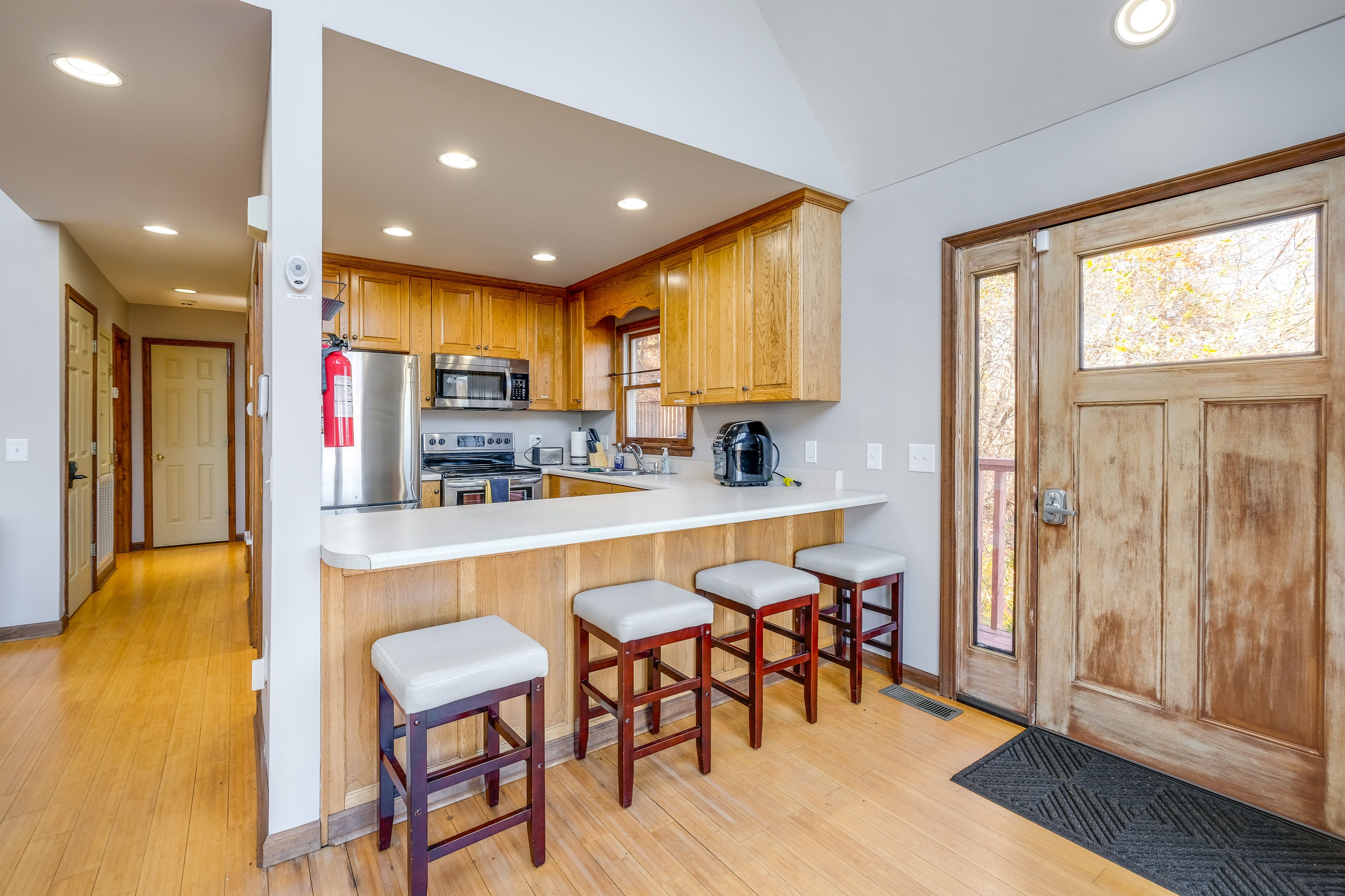 Dining Area | Dishware/Flatware | Trash Bags/Paper Towels