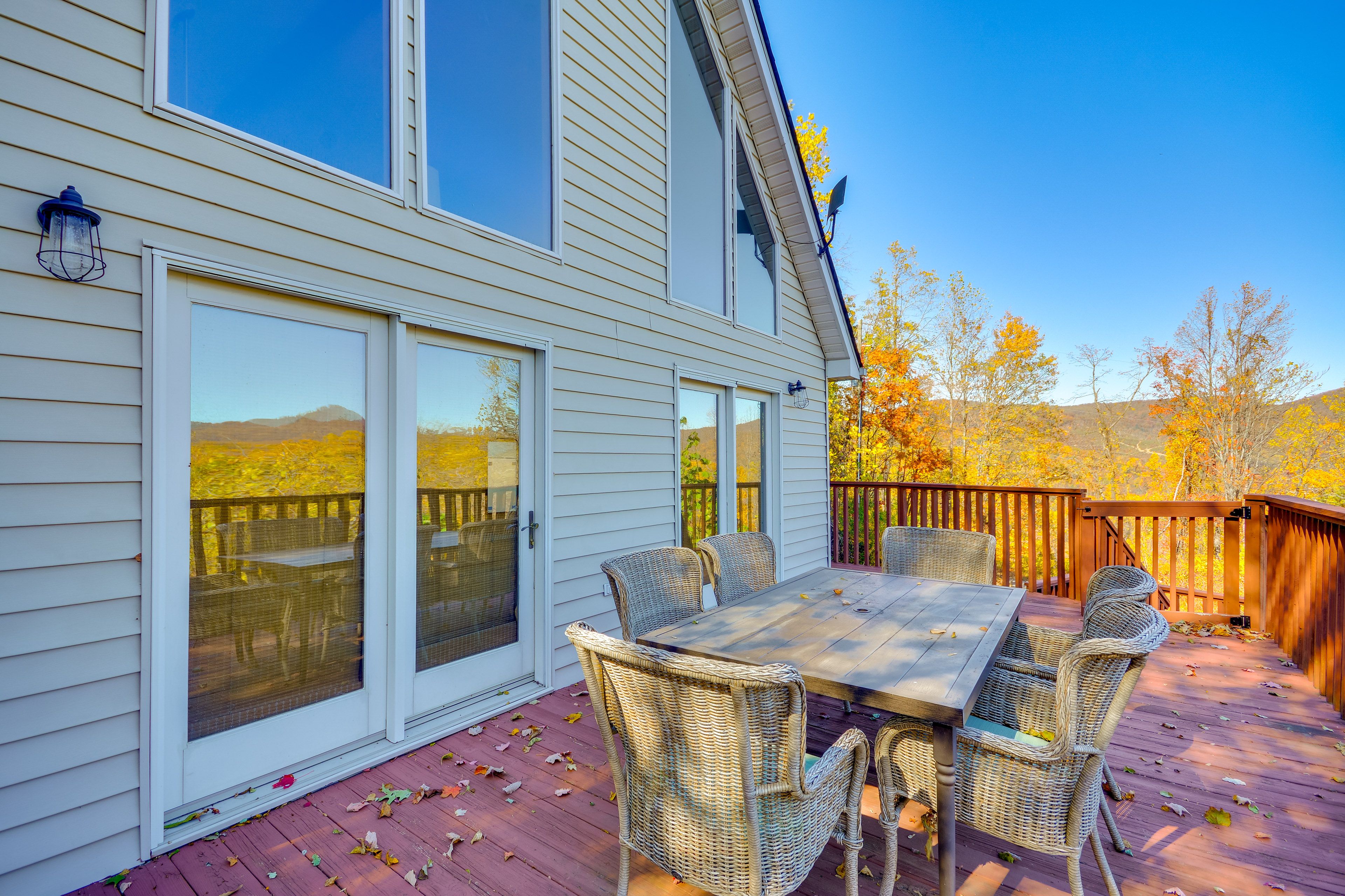 Exterior | Furnished Deck | Outdoor Dining | Mountain Views