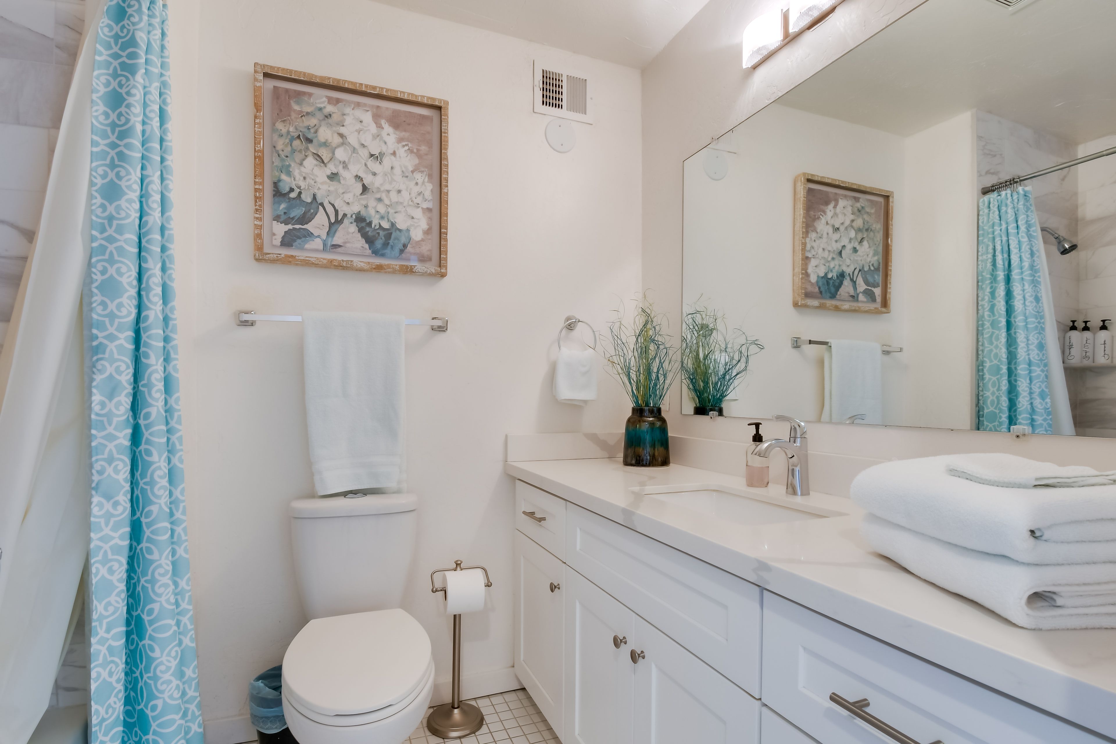 En-Suite Bathroom | Towels Provided