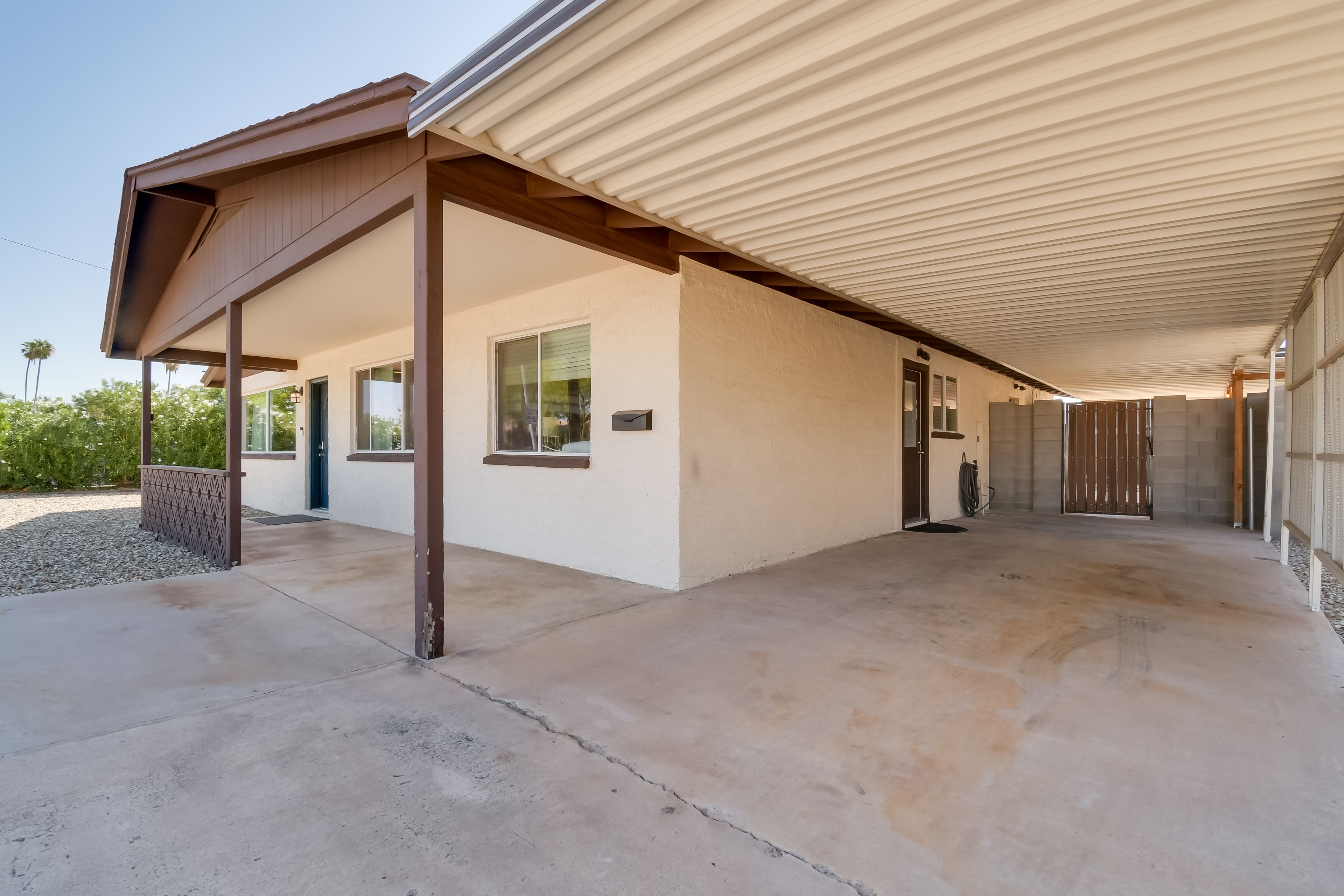 Parking | Driveway (3 Vehicles) | Street Parking