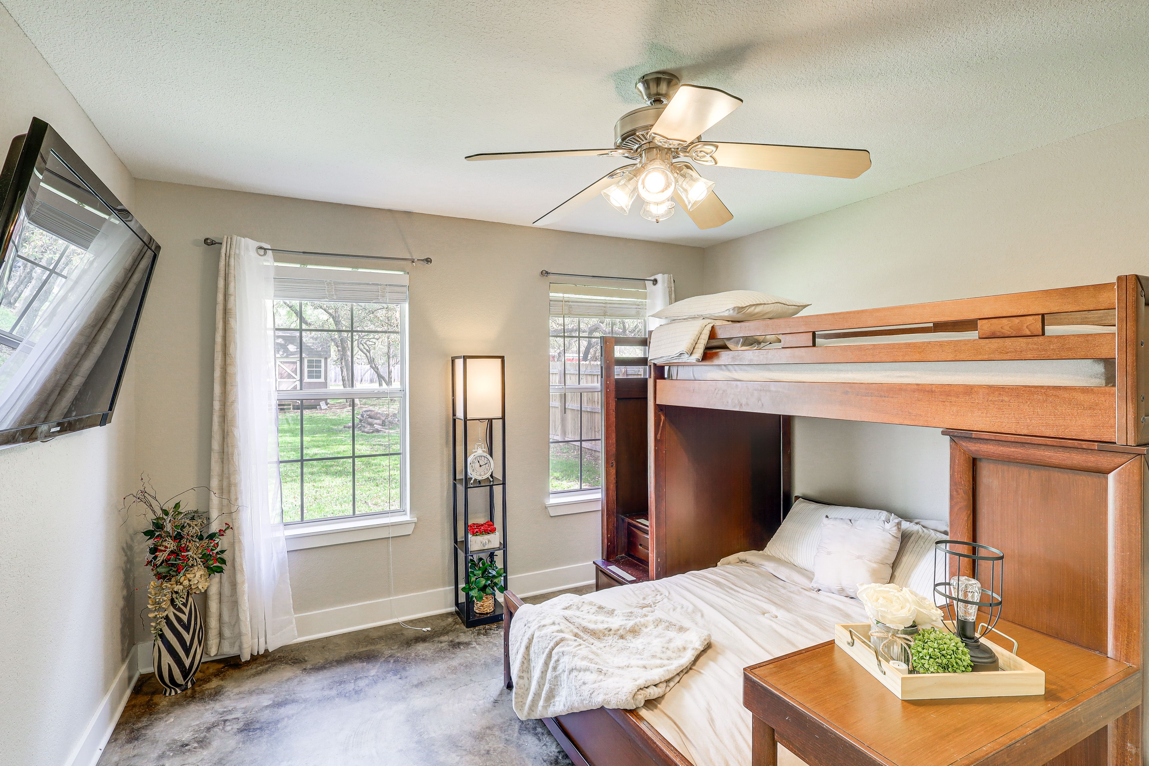 Bedroom 3 | Twin/Full Bunk Bed | Smart TV
