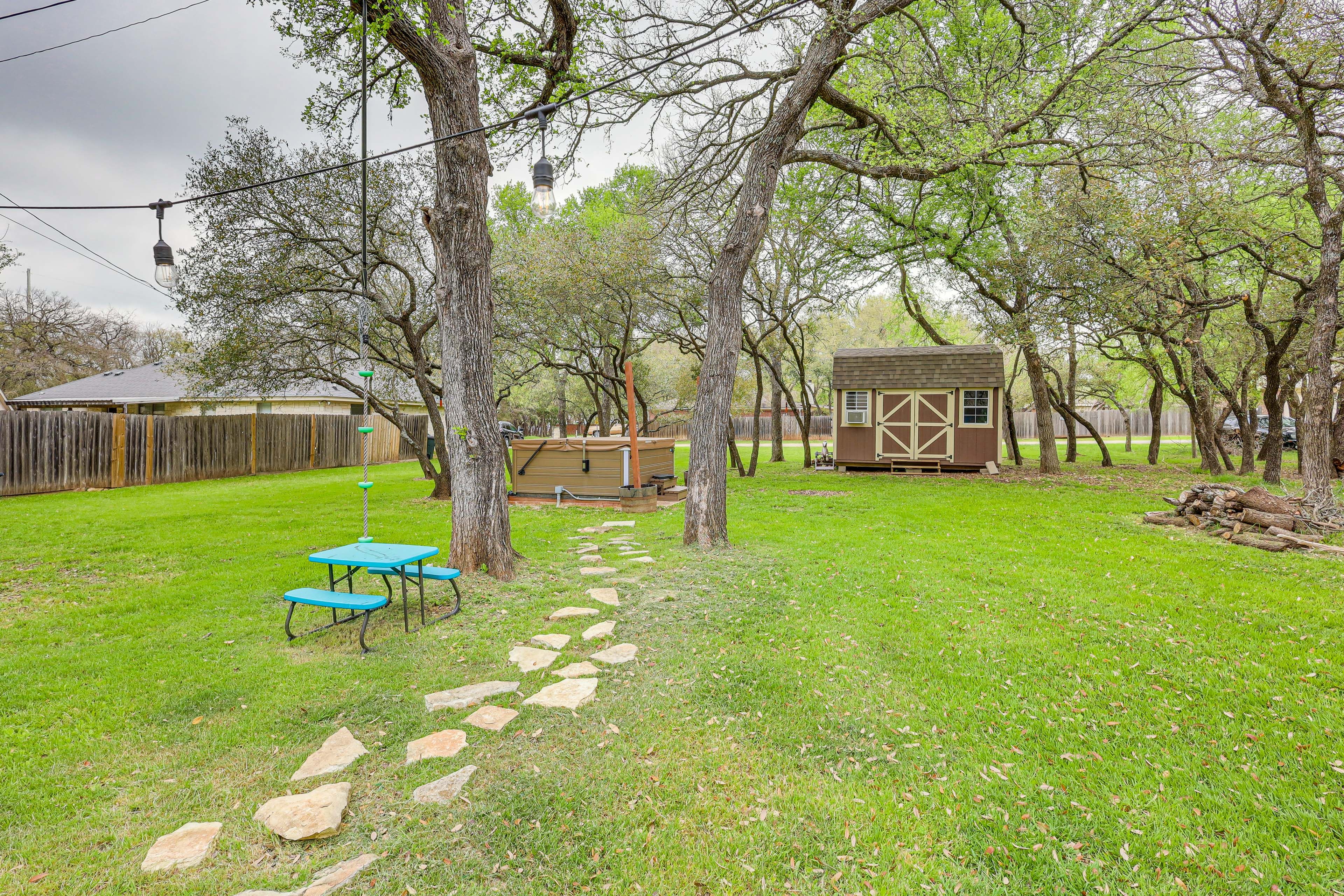 Backyard | Private Hot Tub