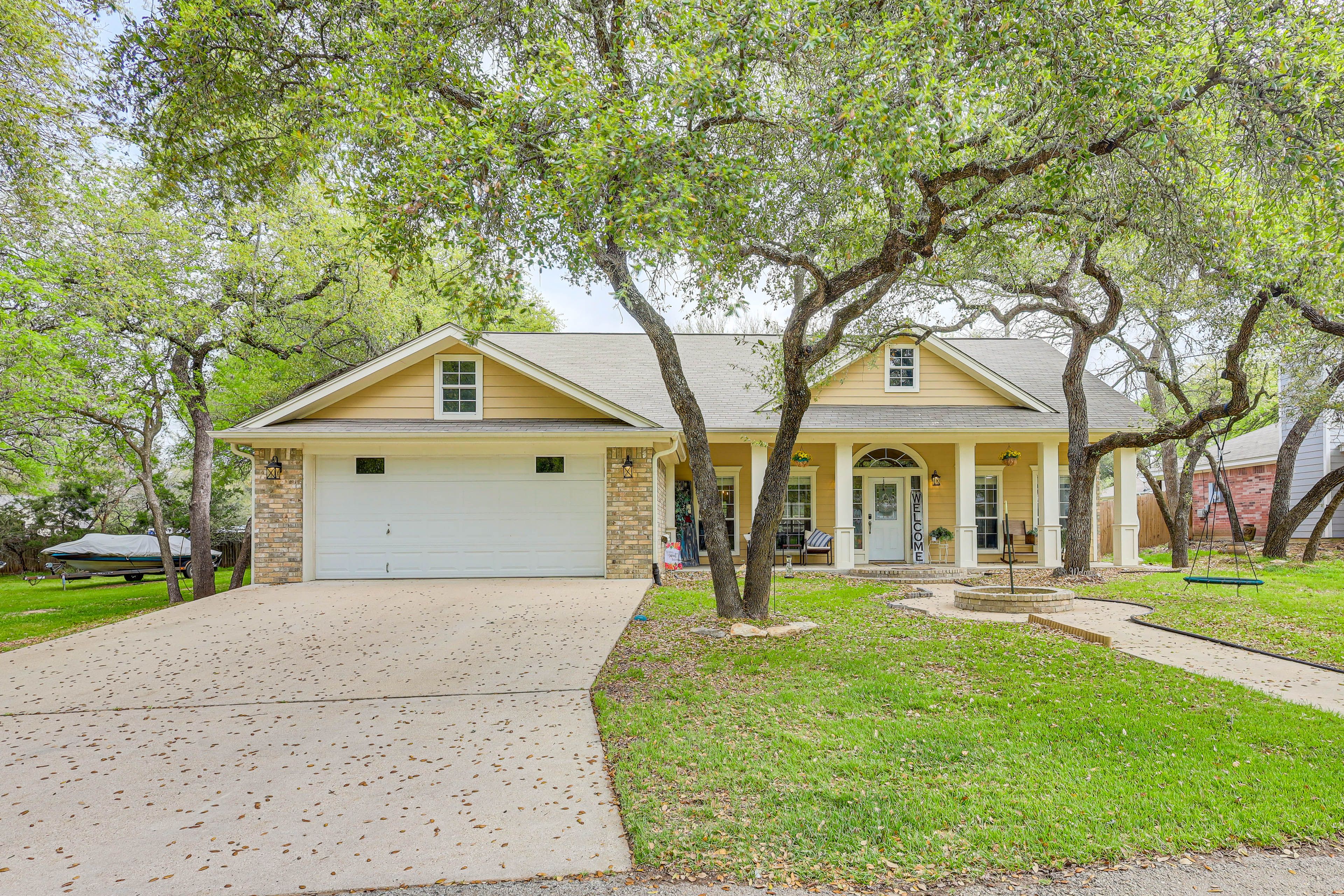 Belton Vacation Rental | 3BR | 2BA | 1,760 Sq Ft | 2 Steps to Enter