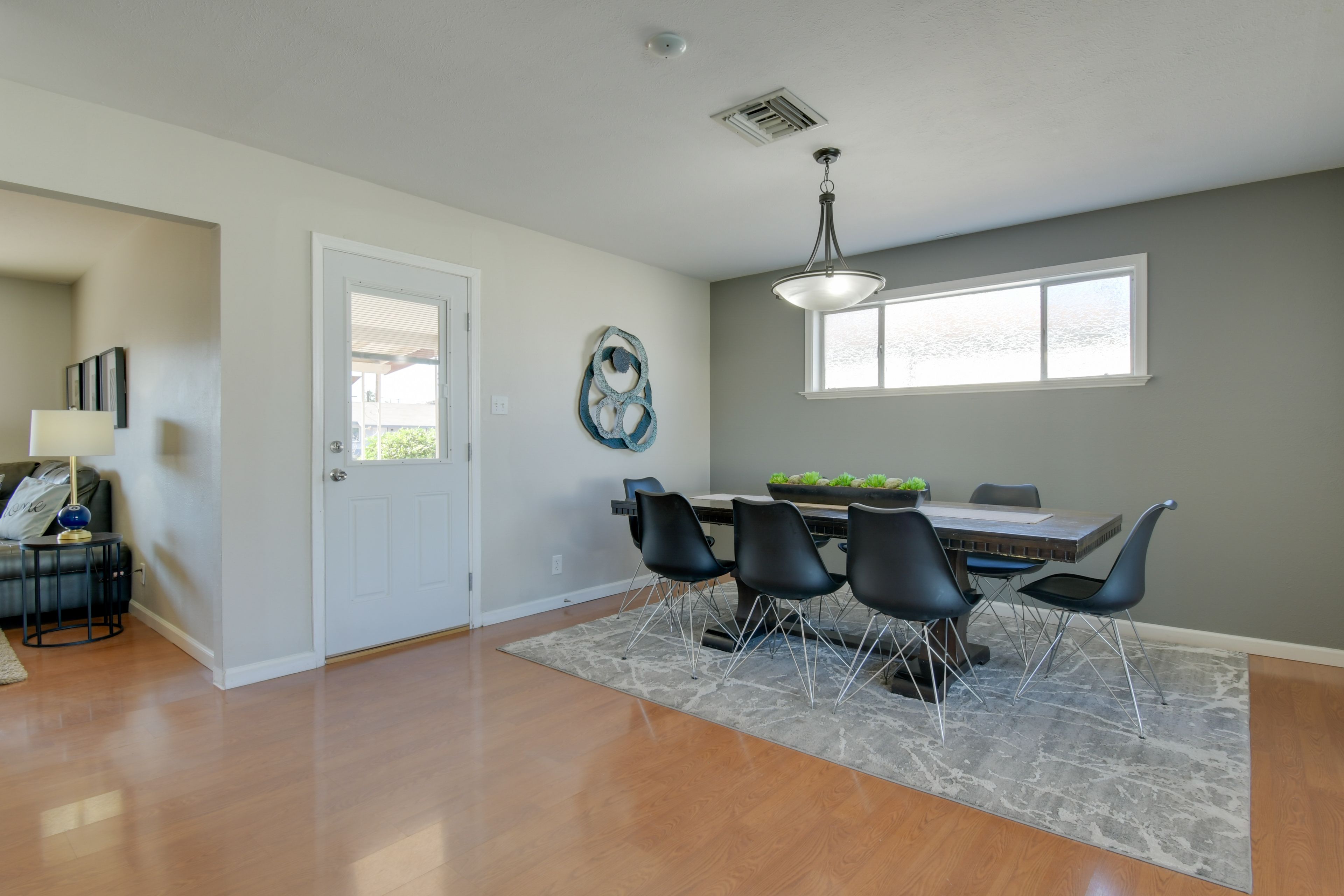 Dining Area | Dishware & Flatware