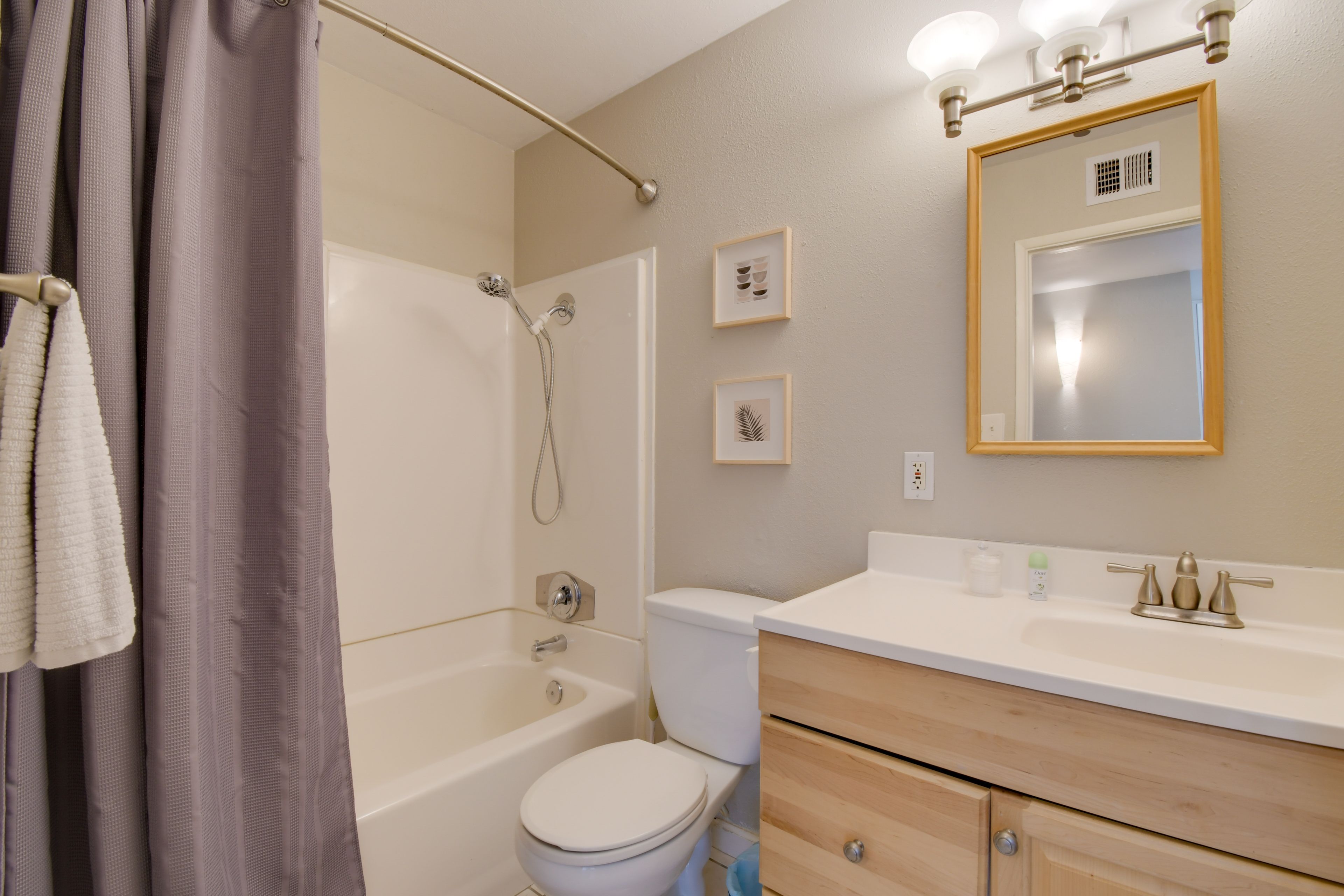 Full Bath | Complimentary Toiletries
