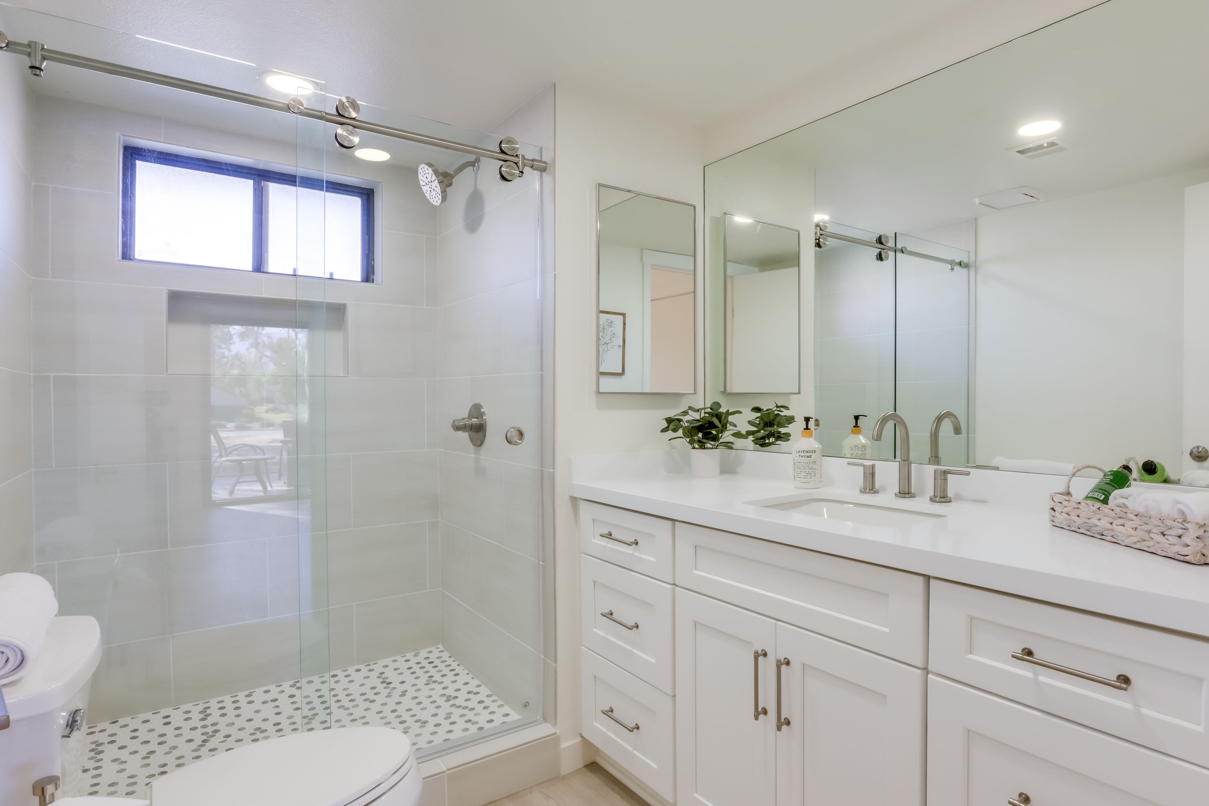 En-Suite Bathroom | Towels Provided | Complimentary Toiletries