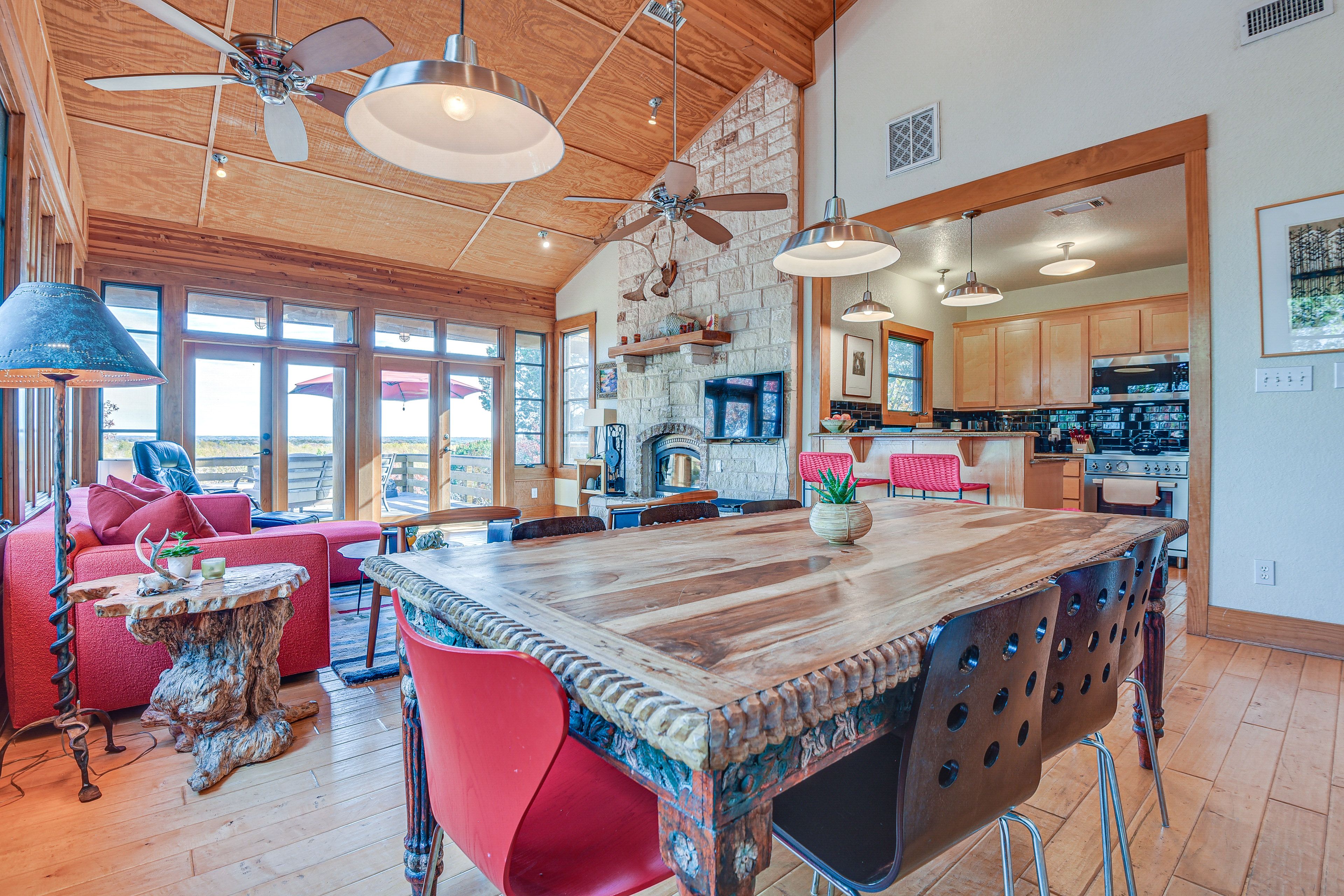 Dining Room | Dishware & Flatware Provided