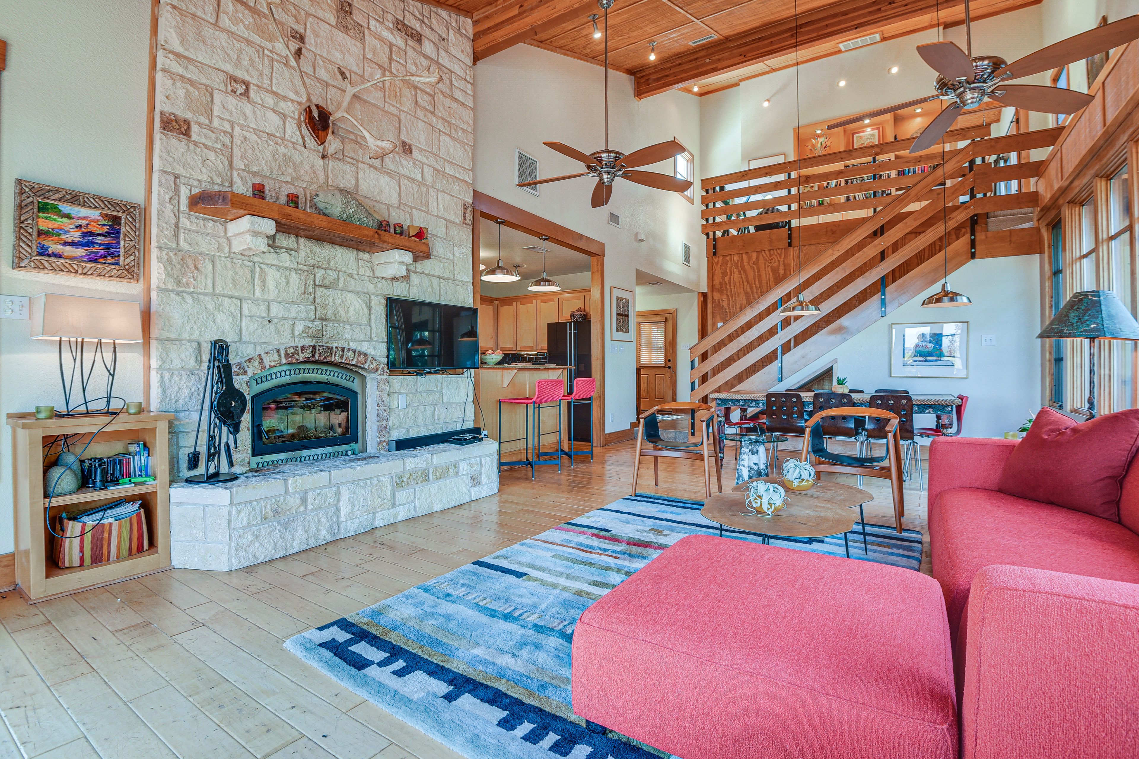 Living Room | Fireplace