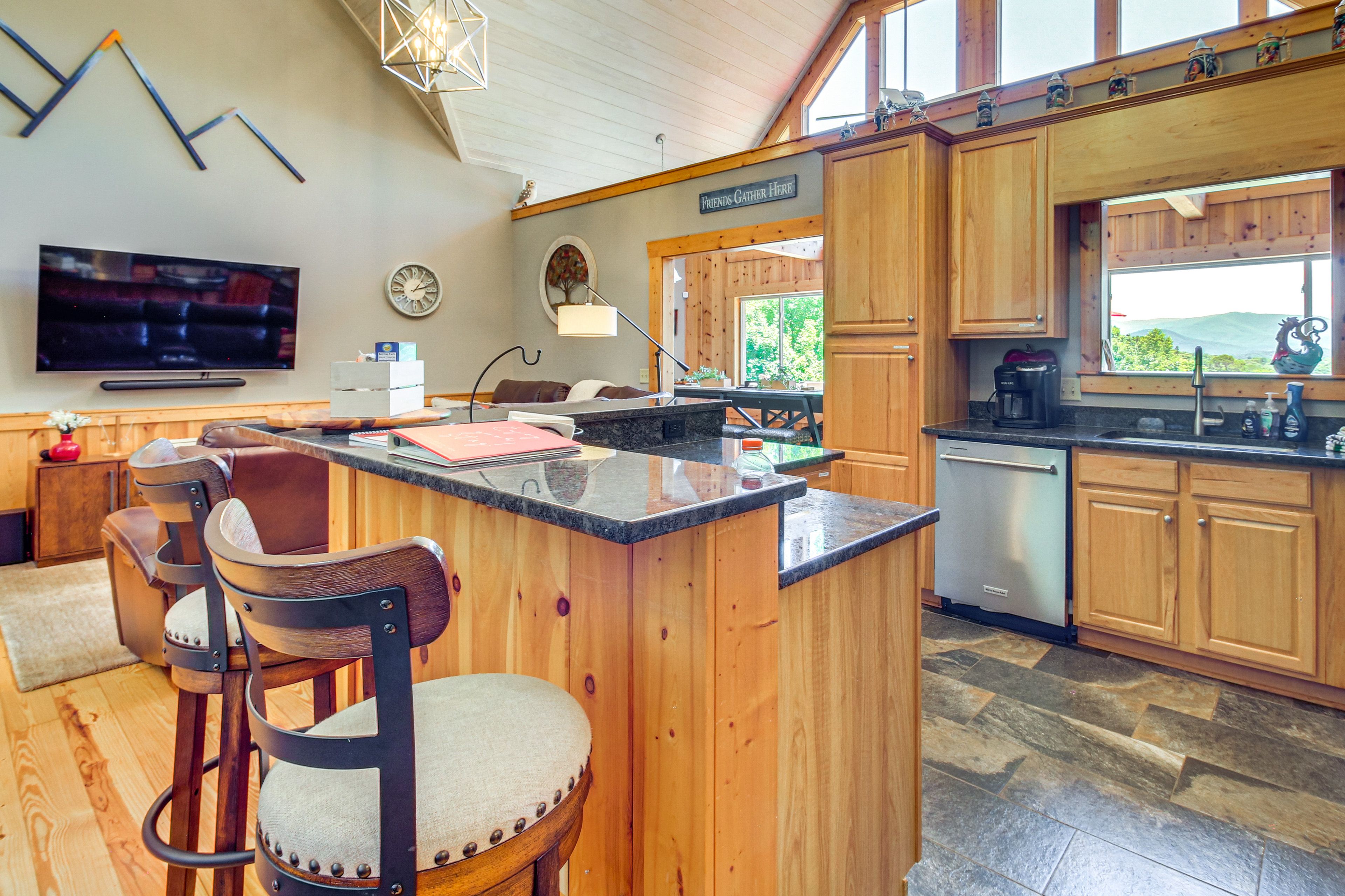 Kitchen | Main Level | Dishwasher | Keurig Coffee Maker