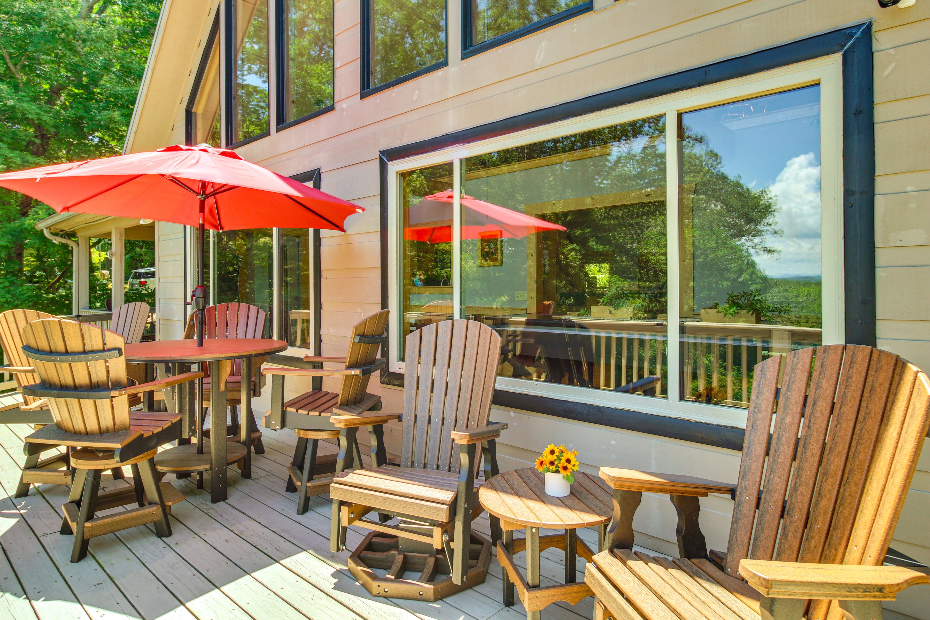 Furnished Deck/Balcony | Outdoor Dining Area