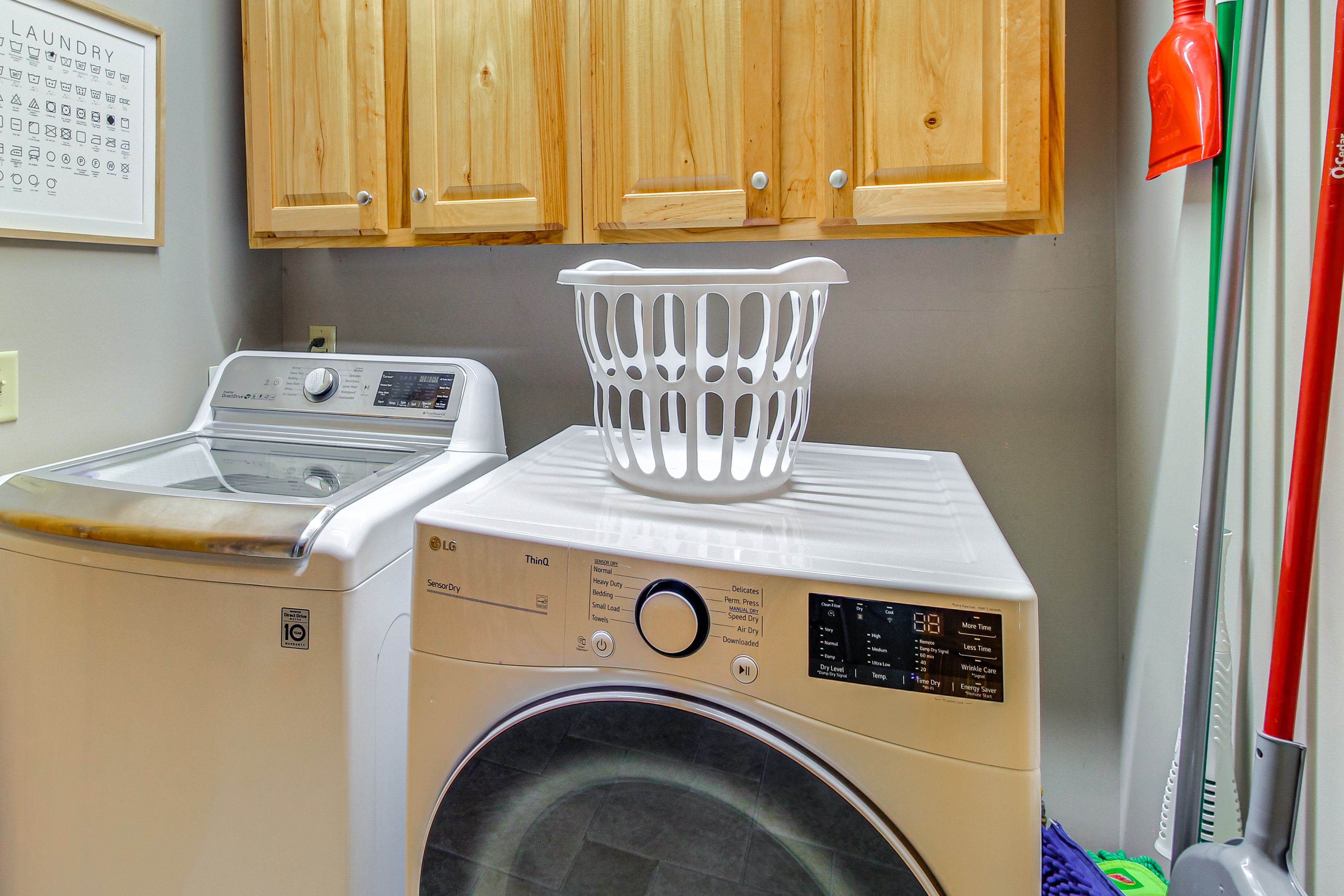 Laundry Room | Main Level